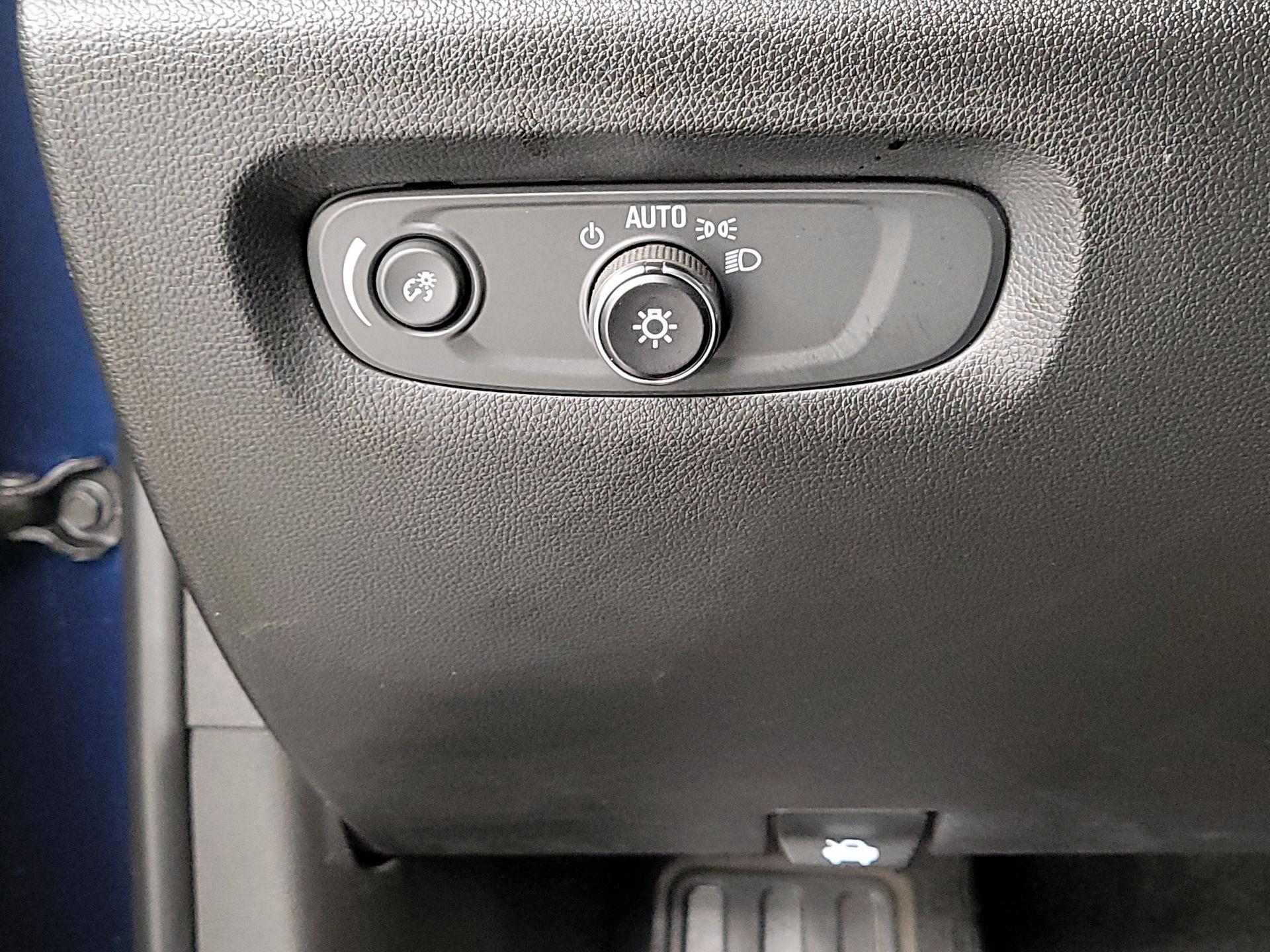 Thumbnail: 2023 Chevrolet Traverse - 13