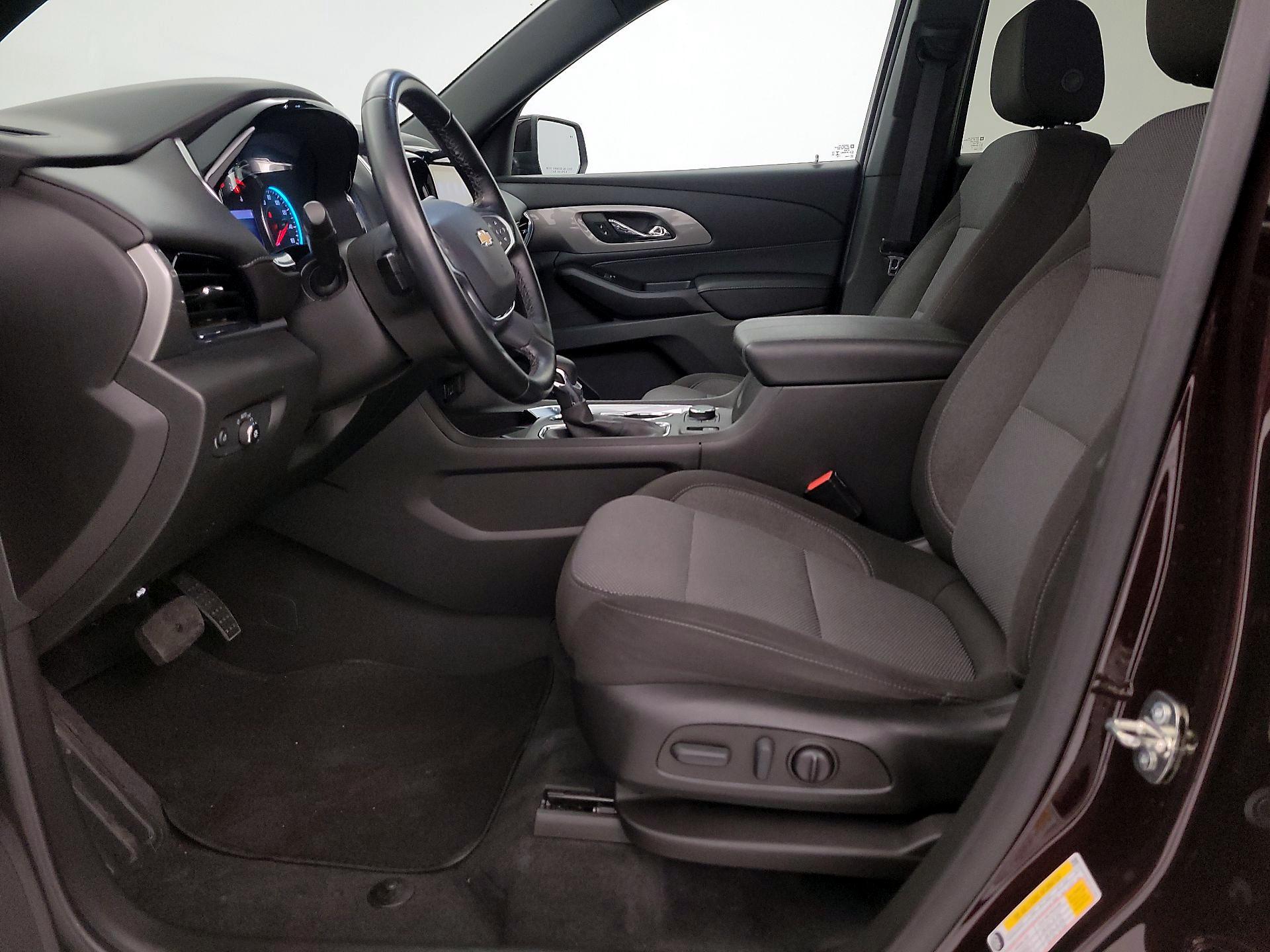 Thumbnail: 2023 Chevrolet Traverse - 11