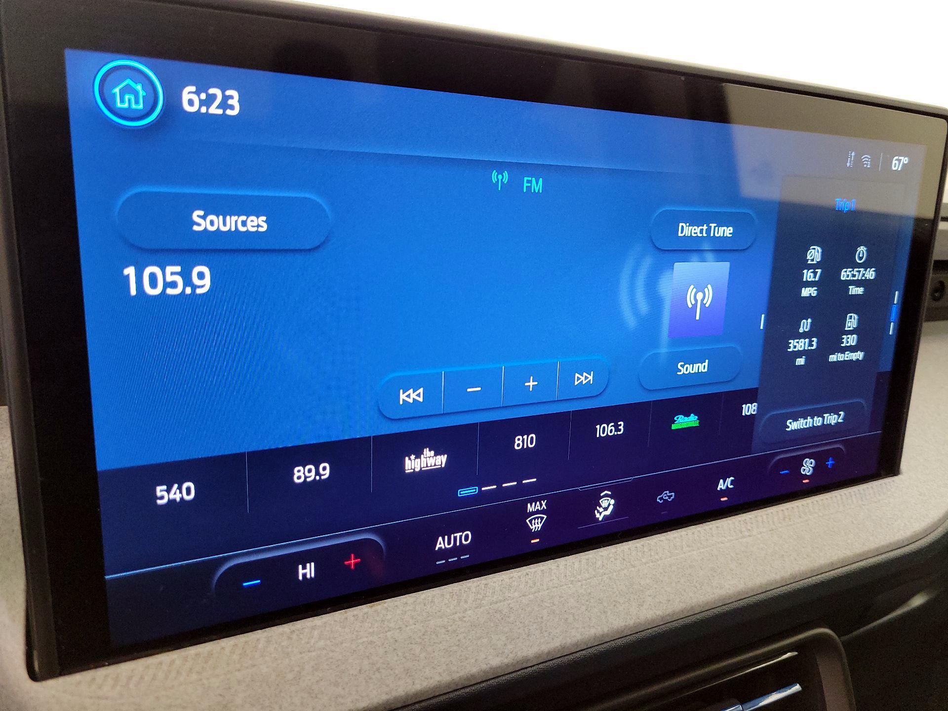 Thumbnail: 2025 Ford Maverick - 15