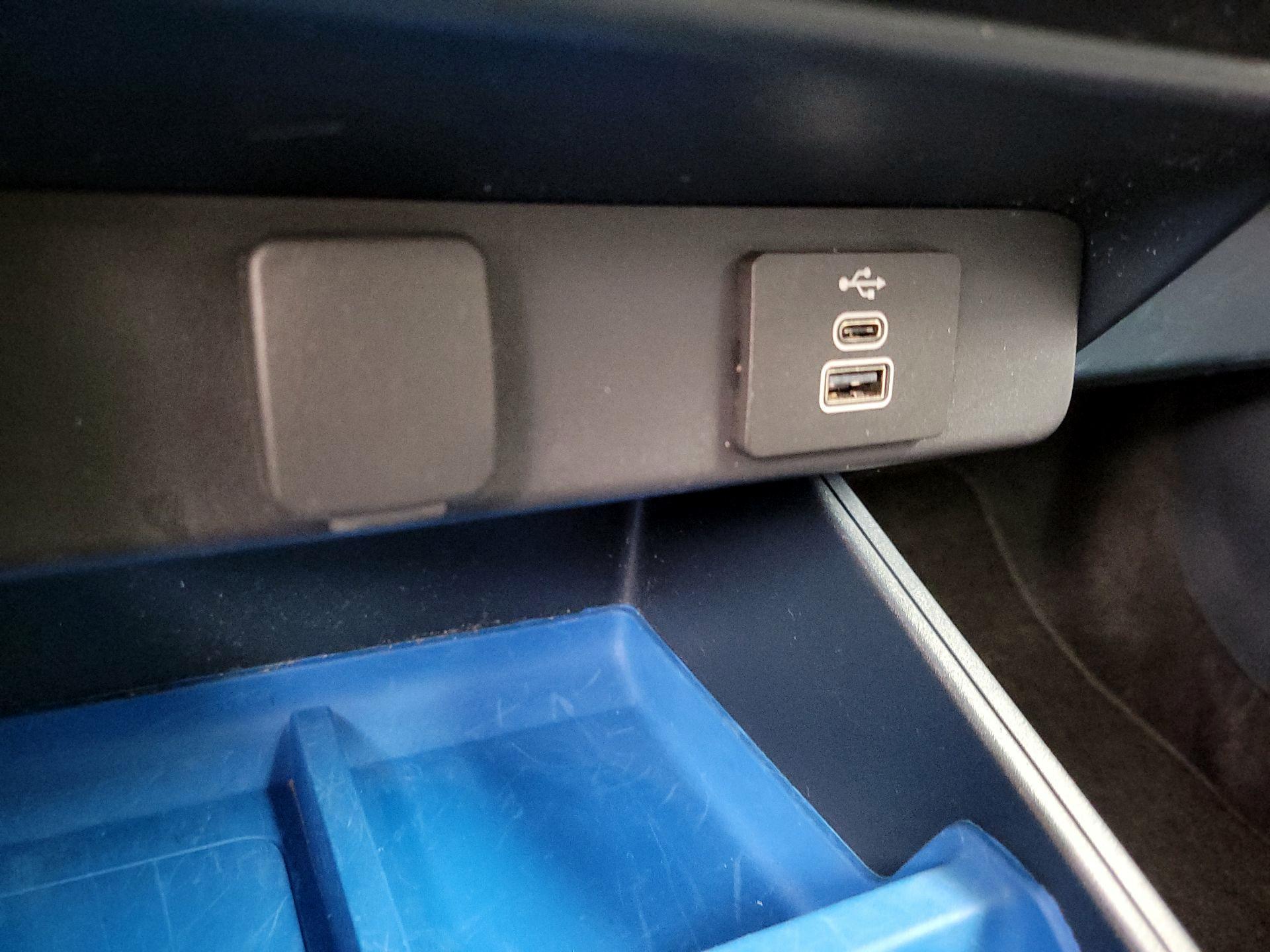 Thumbnail: 2025 Ford Maverick - 18