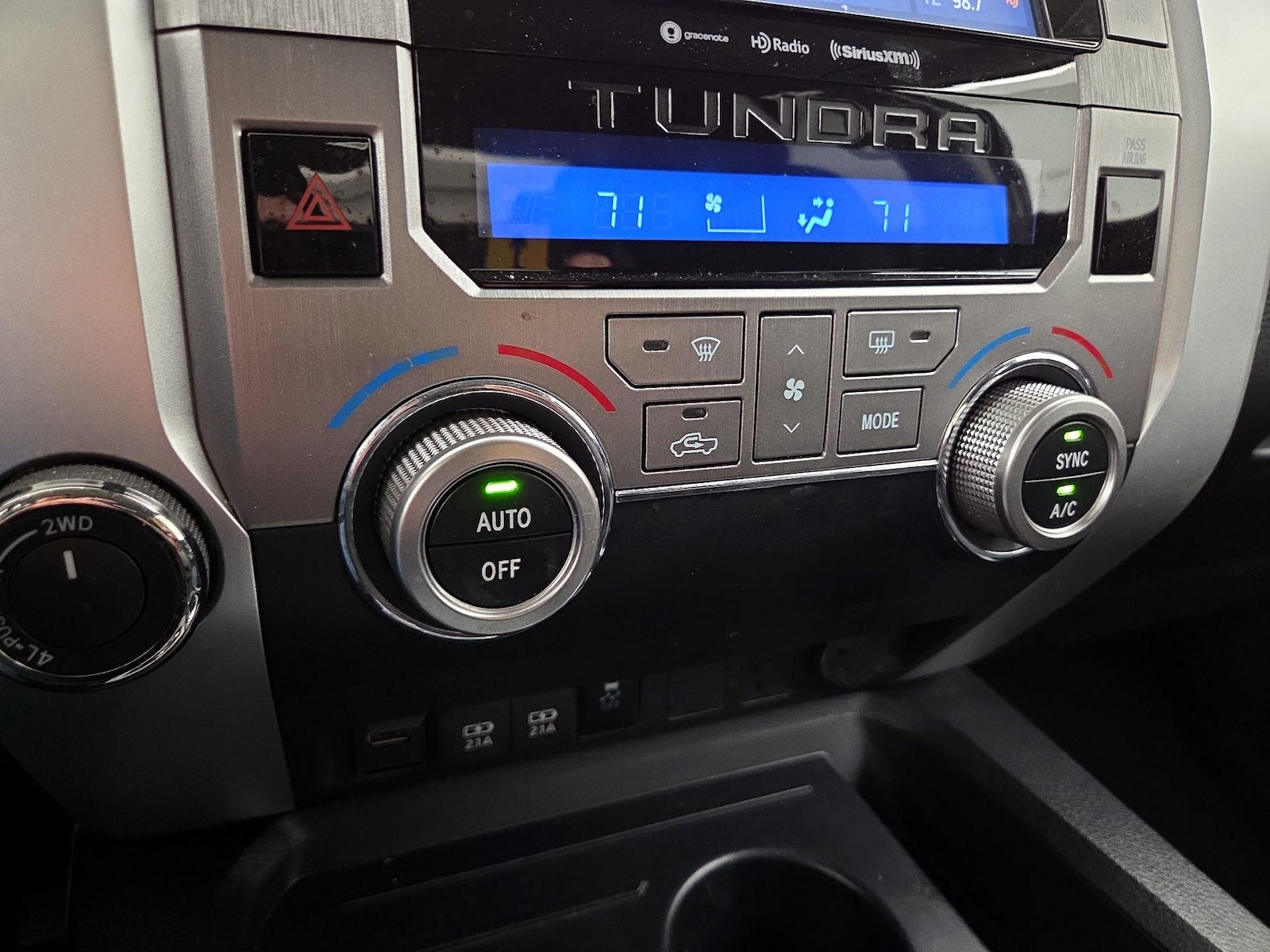 2020 Toyota Tundra SR5 - Photo 17