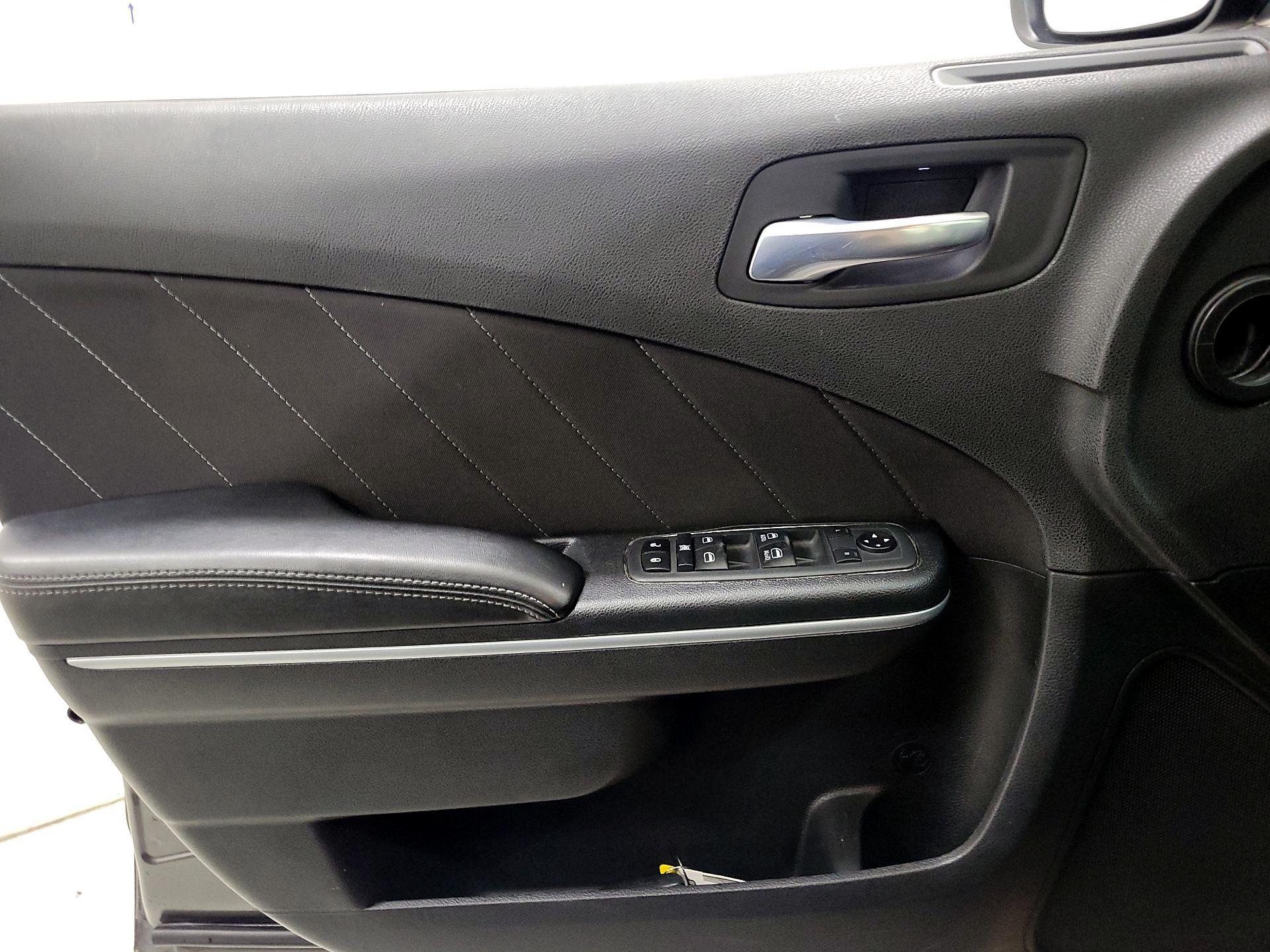 Thumbnail: 2021 Dodge Charger - 12