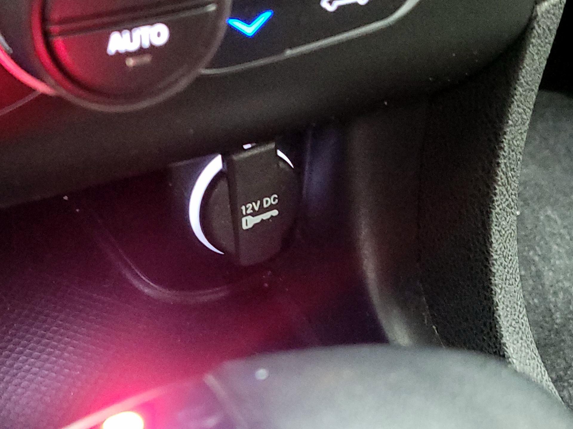 Thumbnail: 2021 Dodge Charger - 18