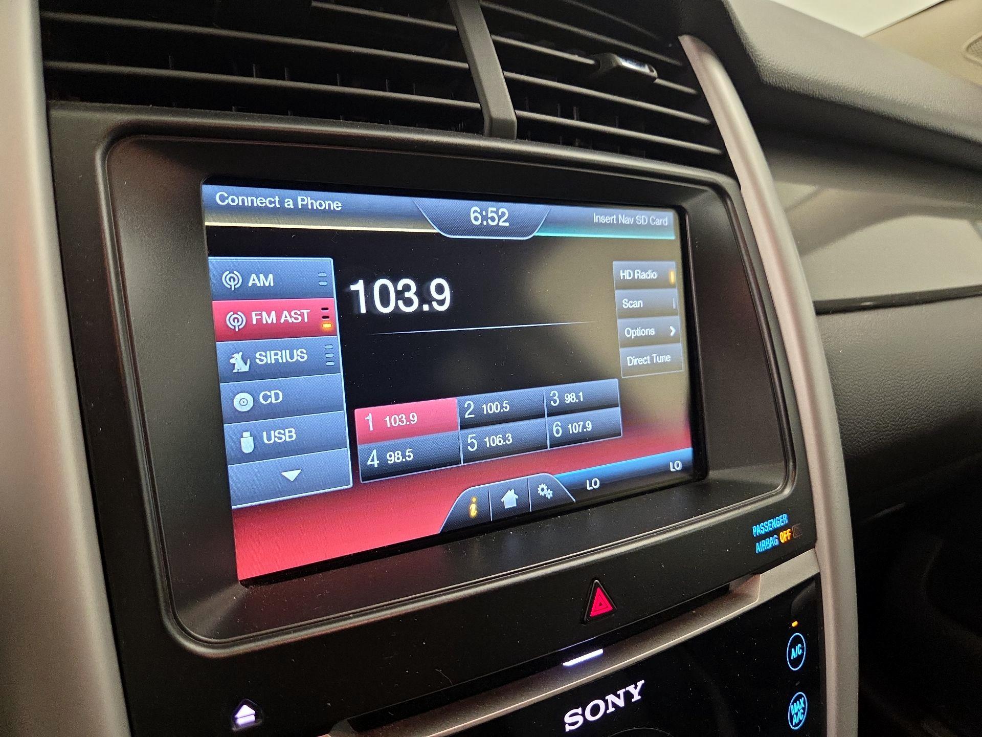 Thumbnail: 2014 Ford Edge - 15