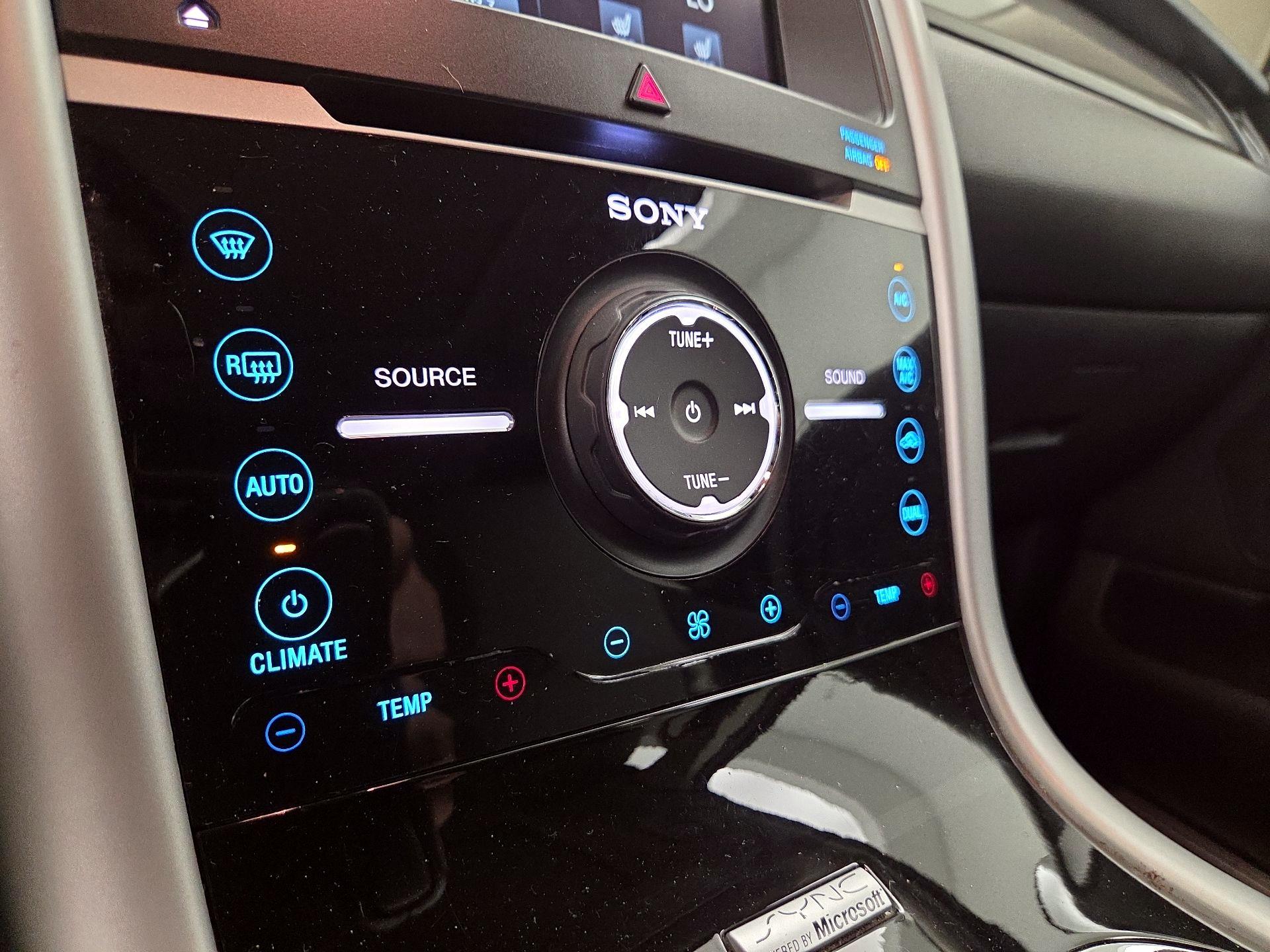 Thumbnail: 2014 Ford Edge - 16