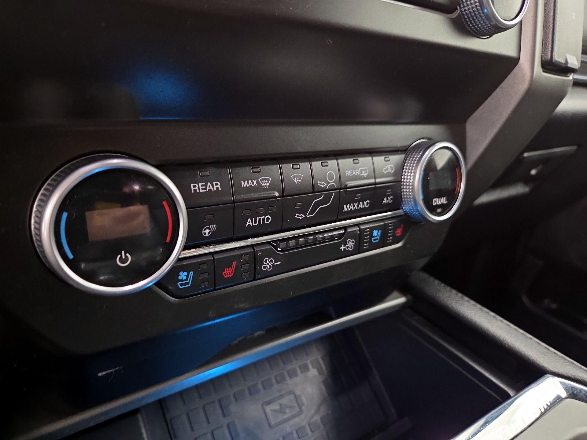 Thumbnail: 2020 Ford Expedition - 17