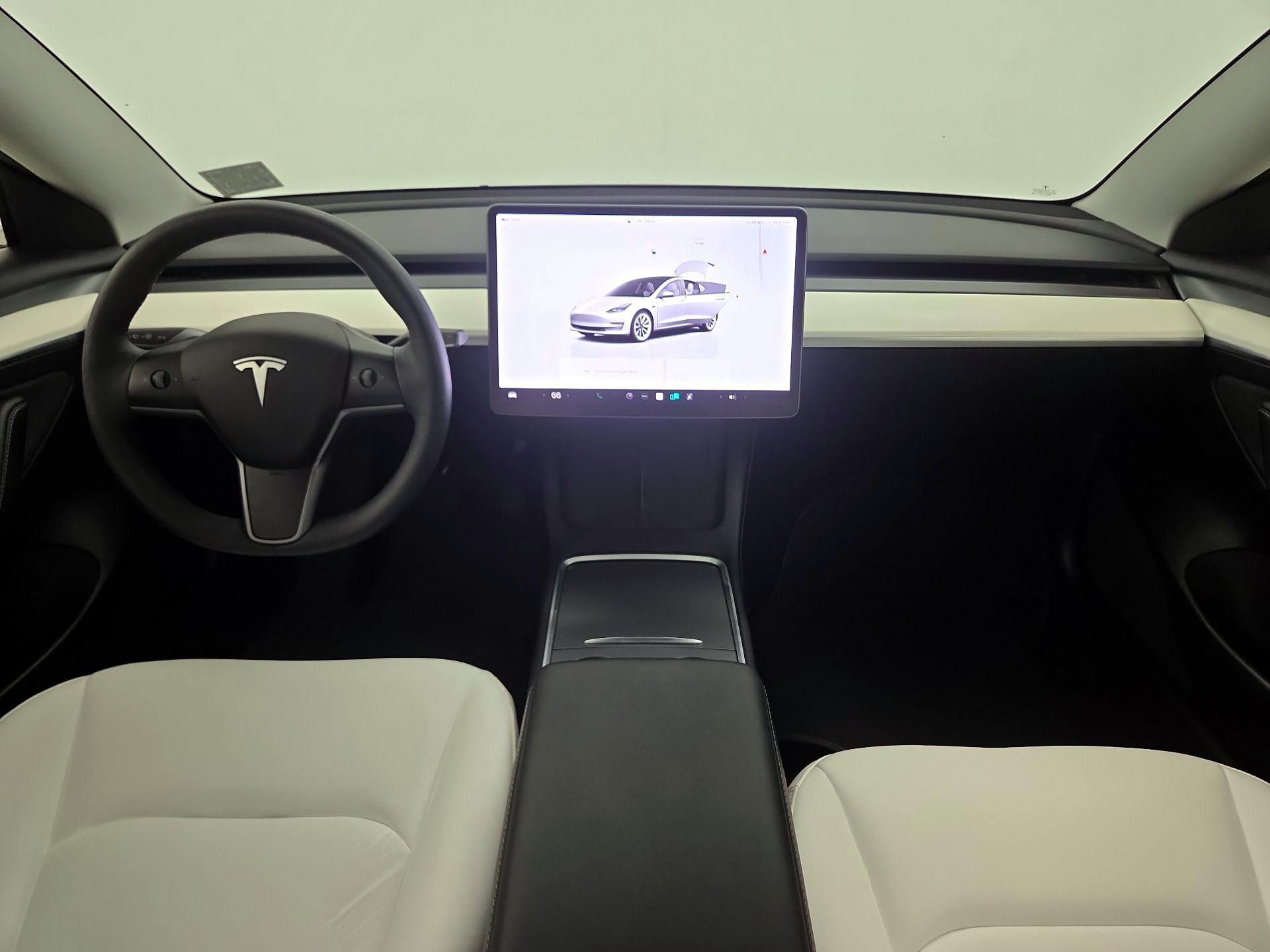 Thumbnail: 2022 Tesla Model 3 - 9