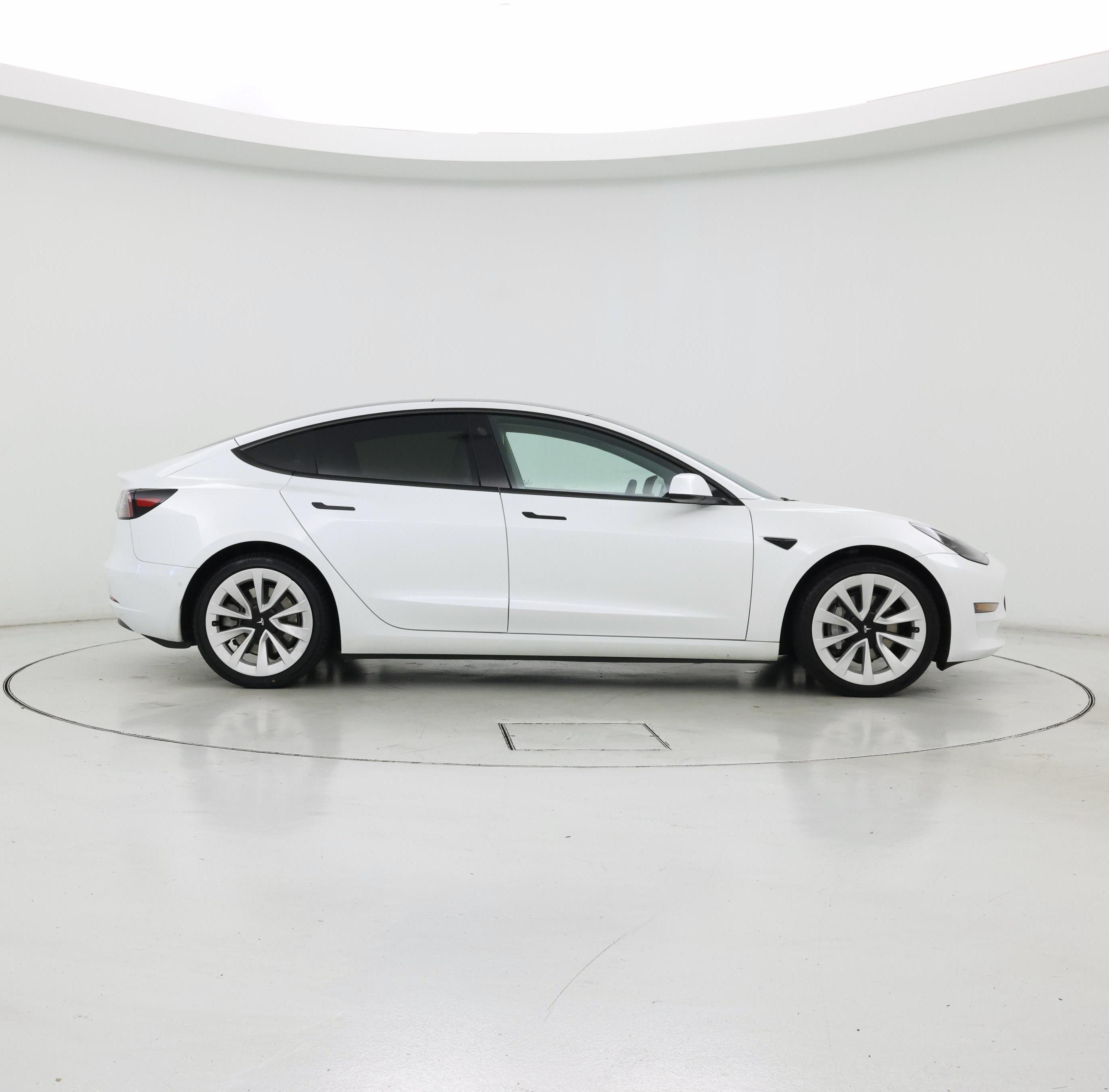 Thumbnail: 2022 Tesla Model 3 - 7