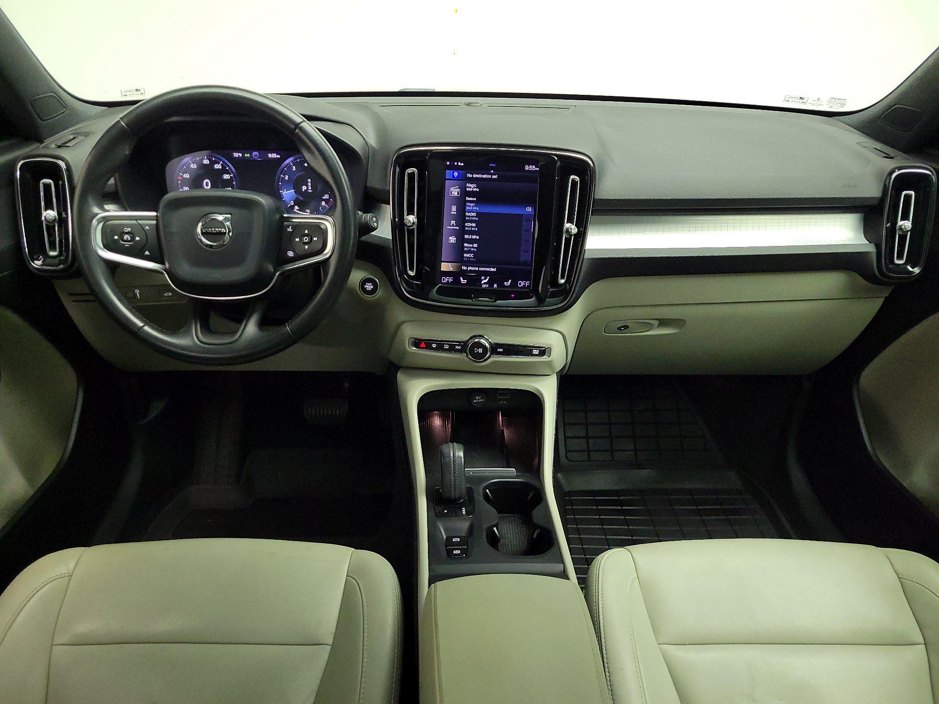 Thumbnail: 2019 Volvo XC40 - 9