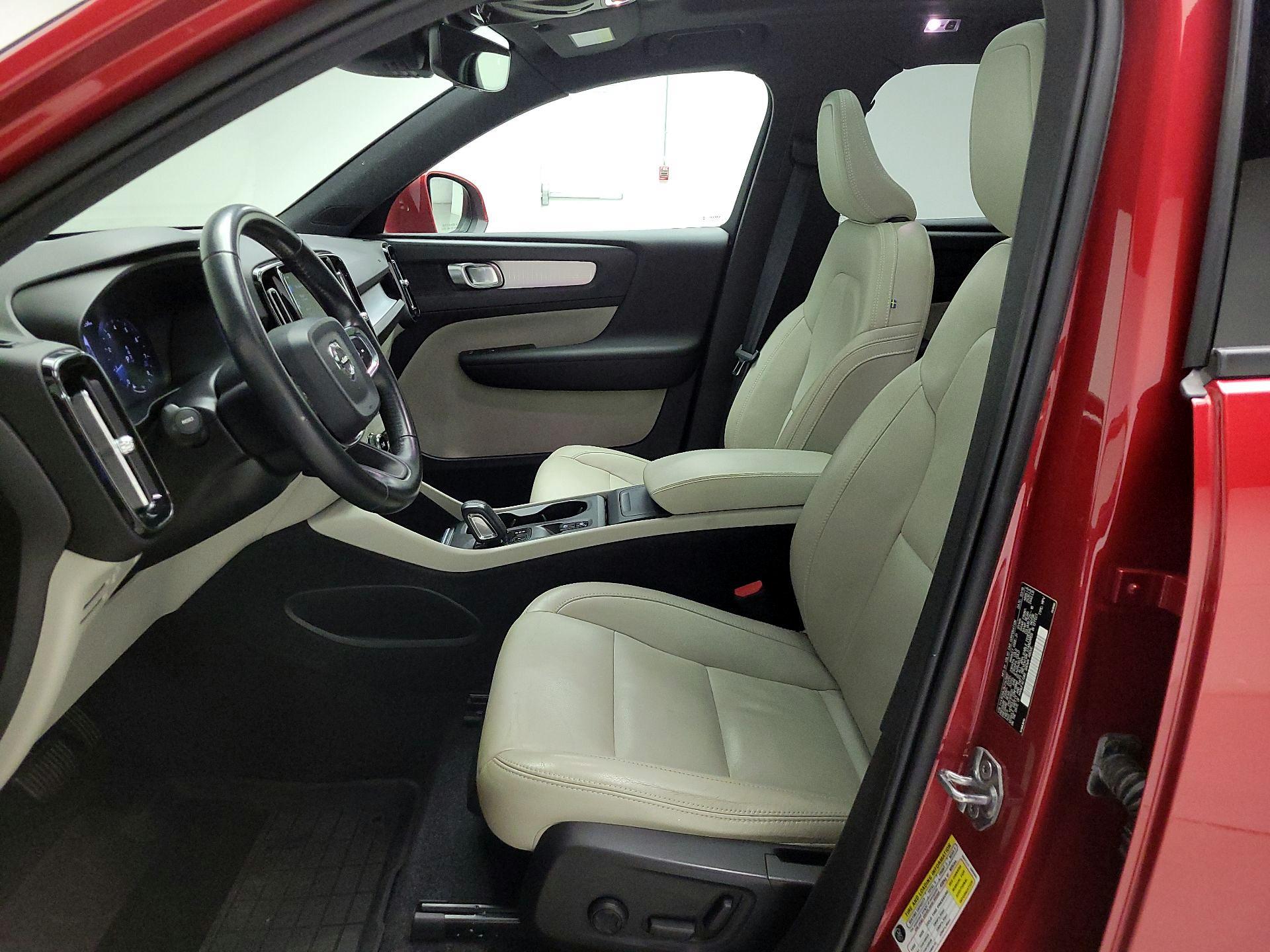 Thumbnail: 2019 Volvo XC40 - 11