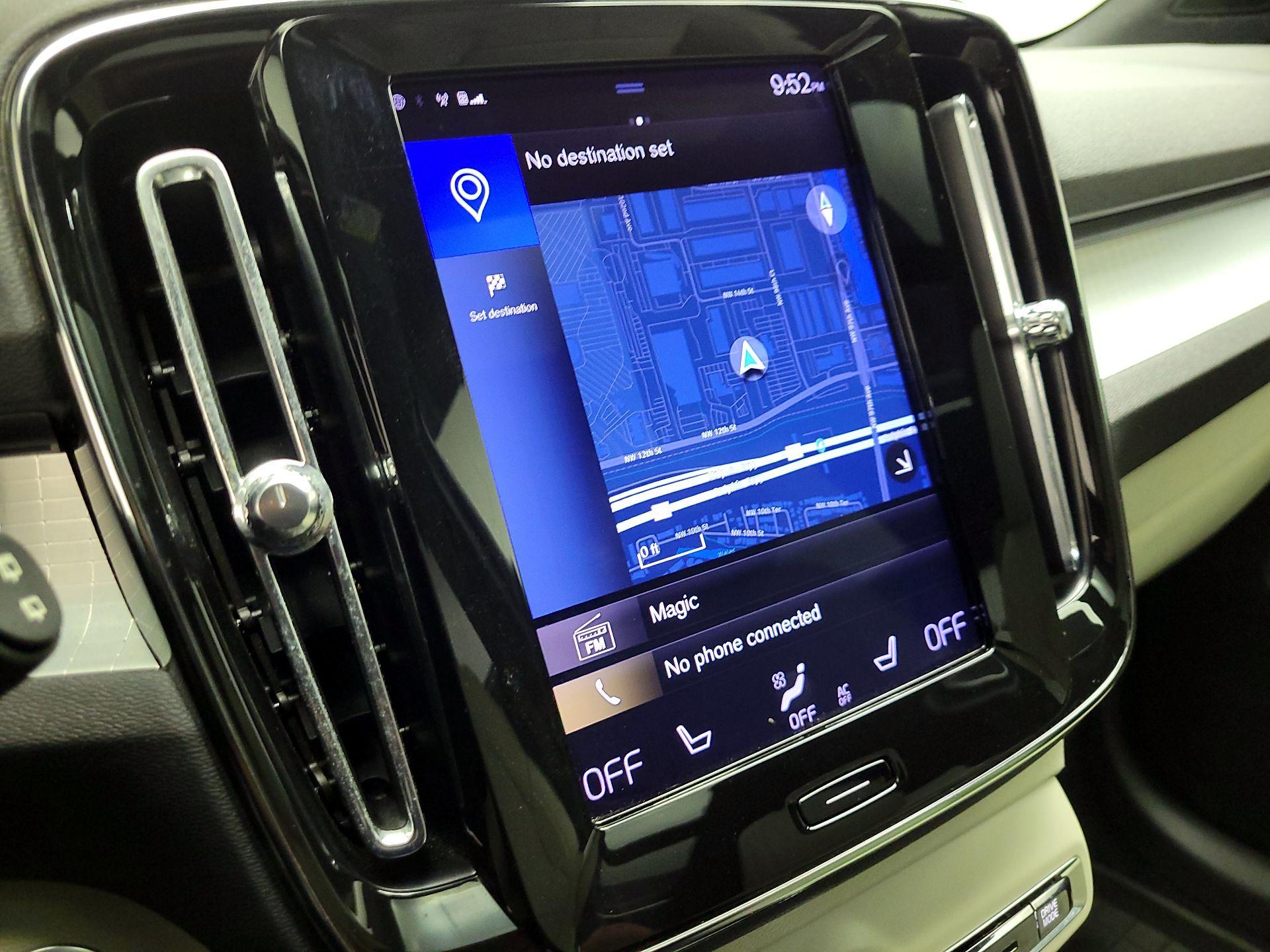 Thumbnail: 2019 Volvo XC40 - 14