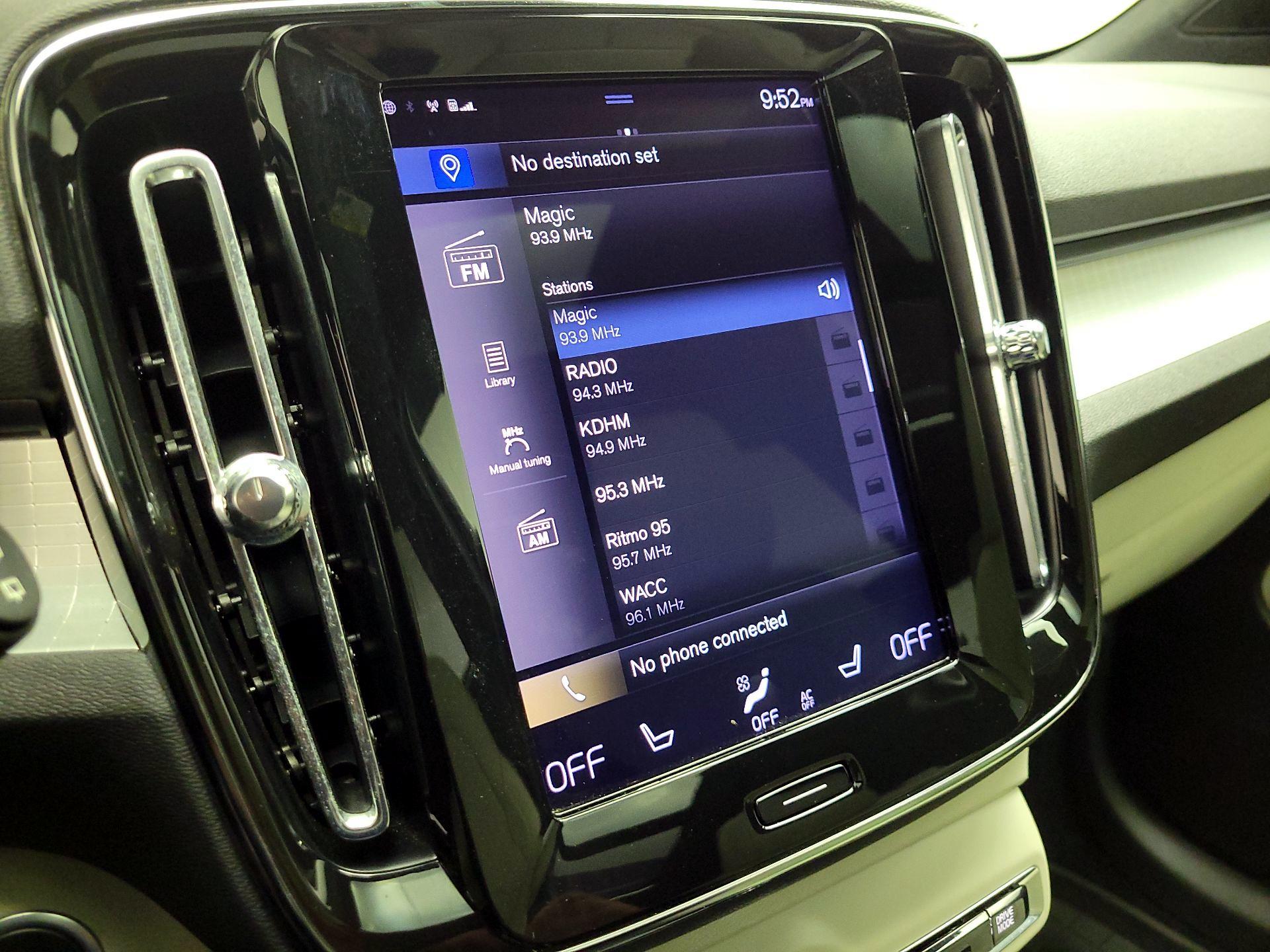 Thumbnail: 2019 Volvo XC40 - 16