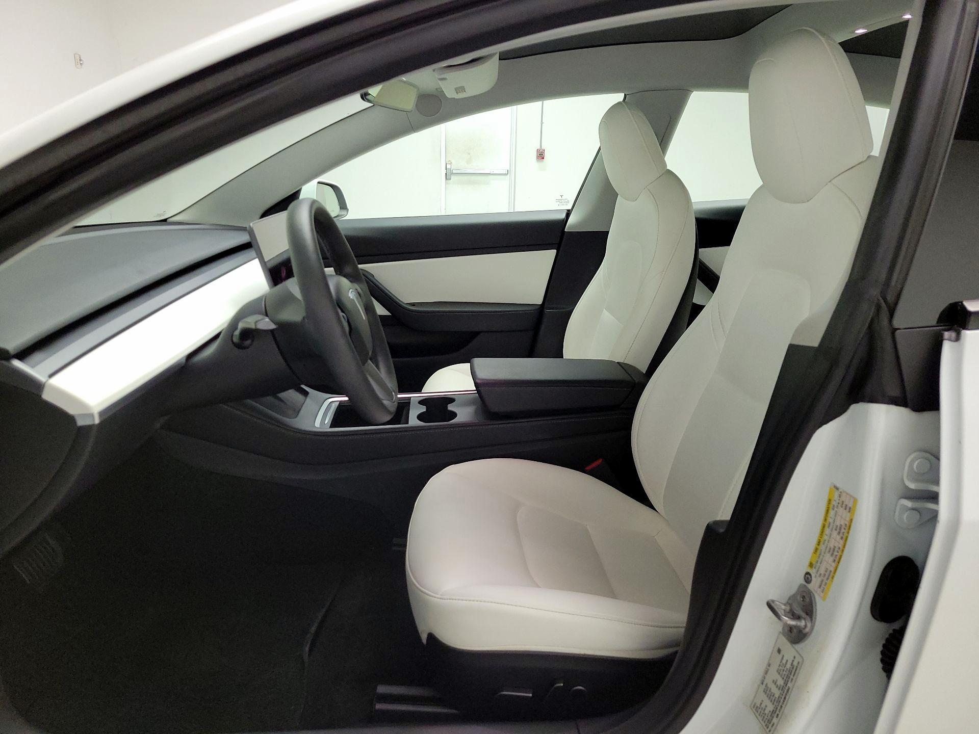 Thumbnail: 2021 Tesla Model 3 - 11