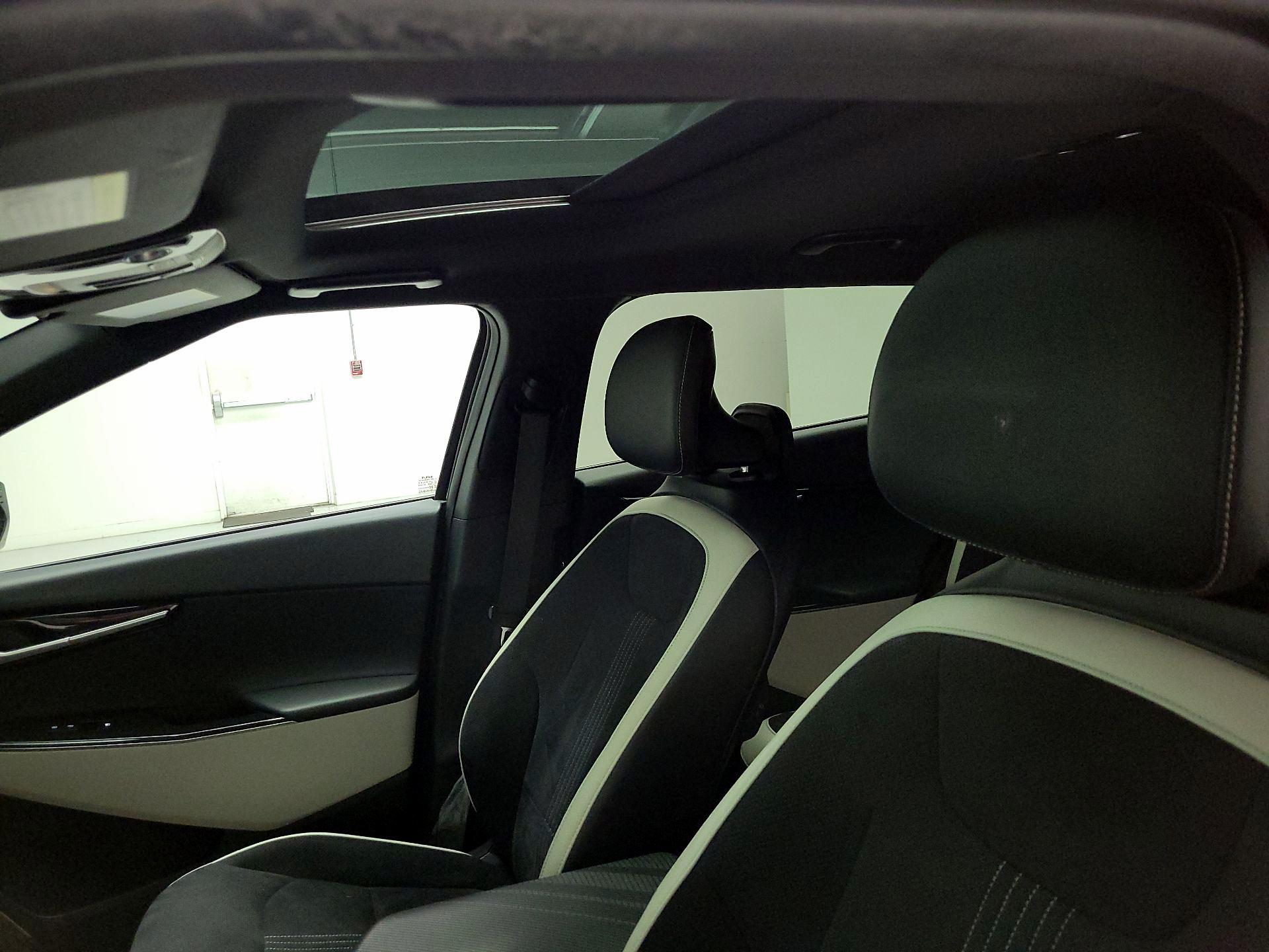 Thumbnail: 2023 Kia EV6 - 20