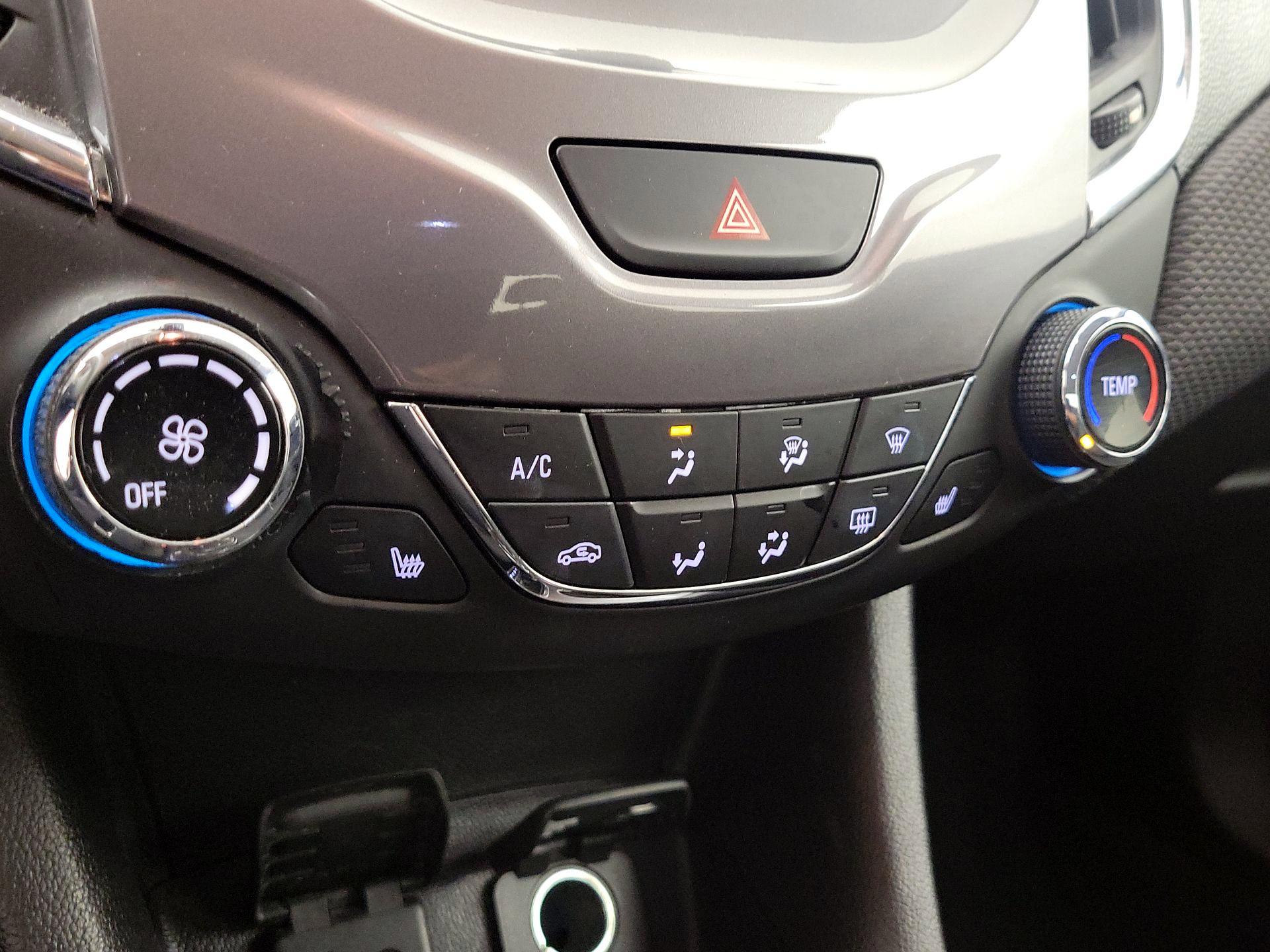 Thumbnail: 2017 Chevrolet Cruze - 16