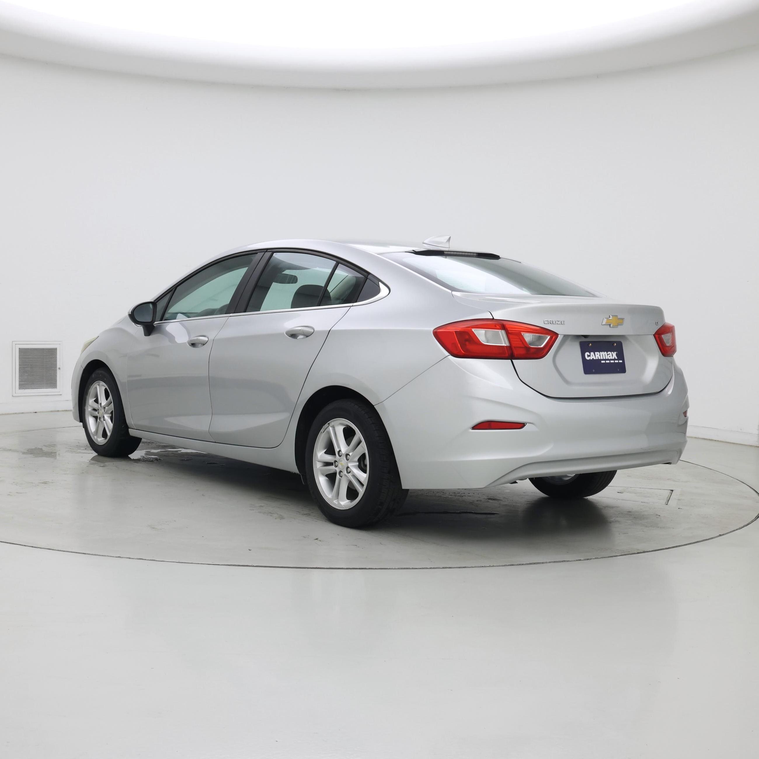 Thumbnail: 2017 Chevrolet Cruze - 2