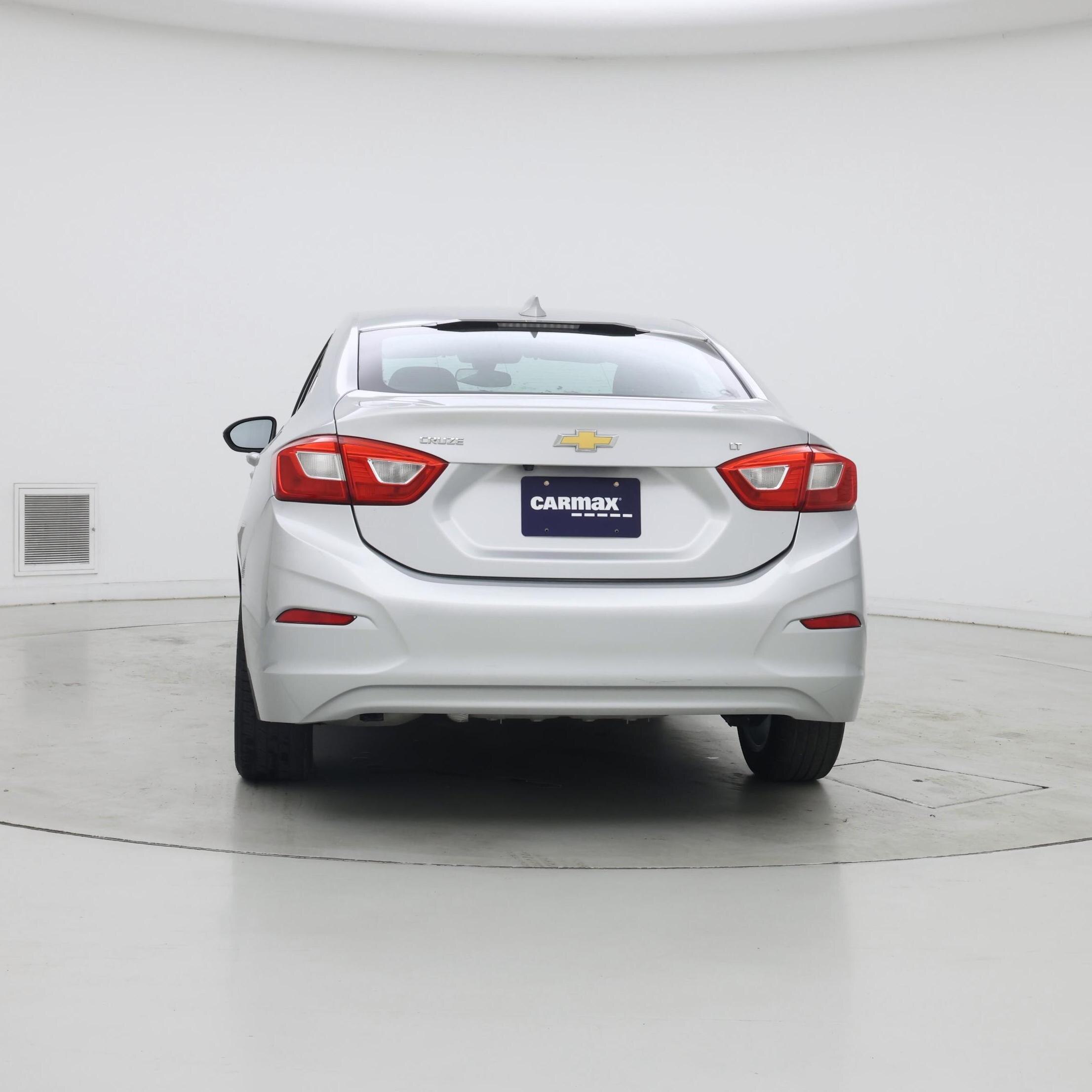 Thumbnail: 2017 Chevrolet Cruze - 6