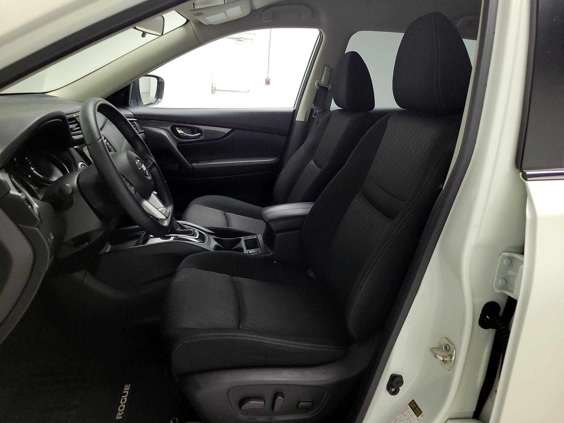 Thumbnail: 2020 Nissan Rogue - 11