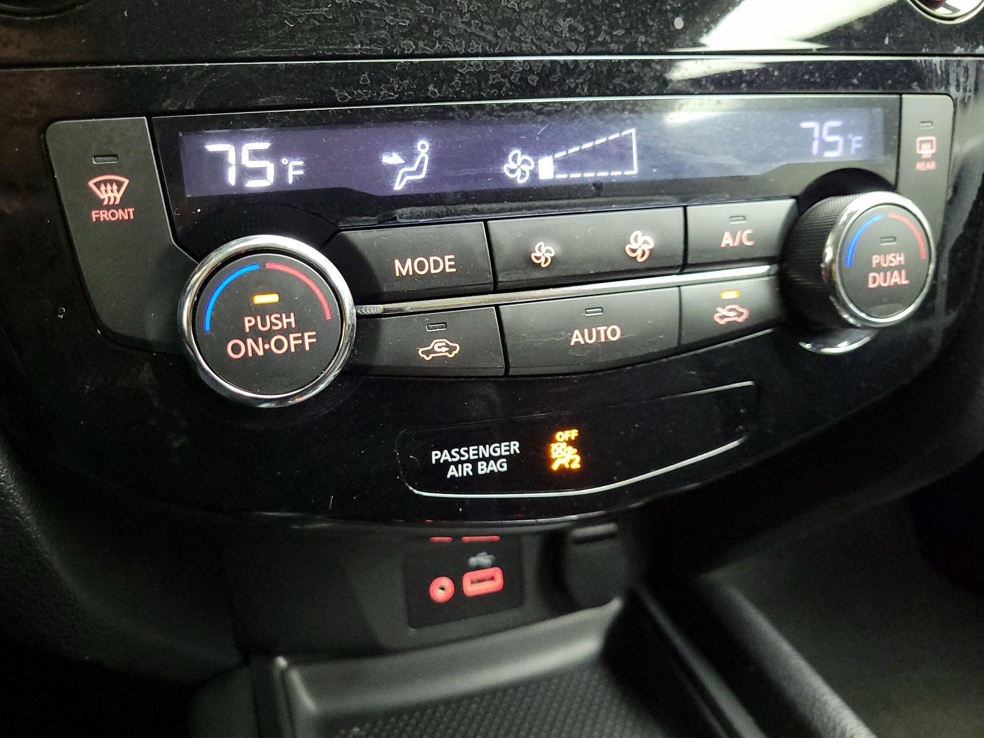 Thumbnail: 2020 Nissan Rogue - 16