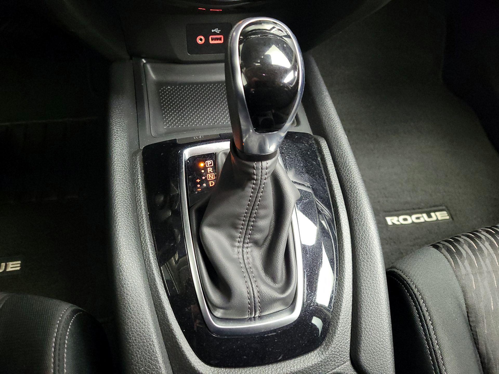 Thumbnail: 2020 Nissan Rogue - 17