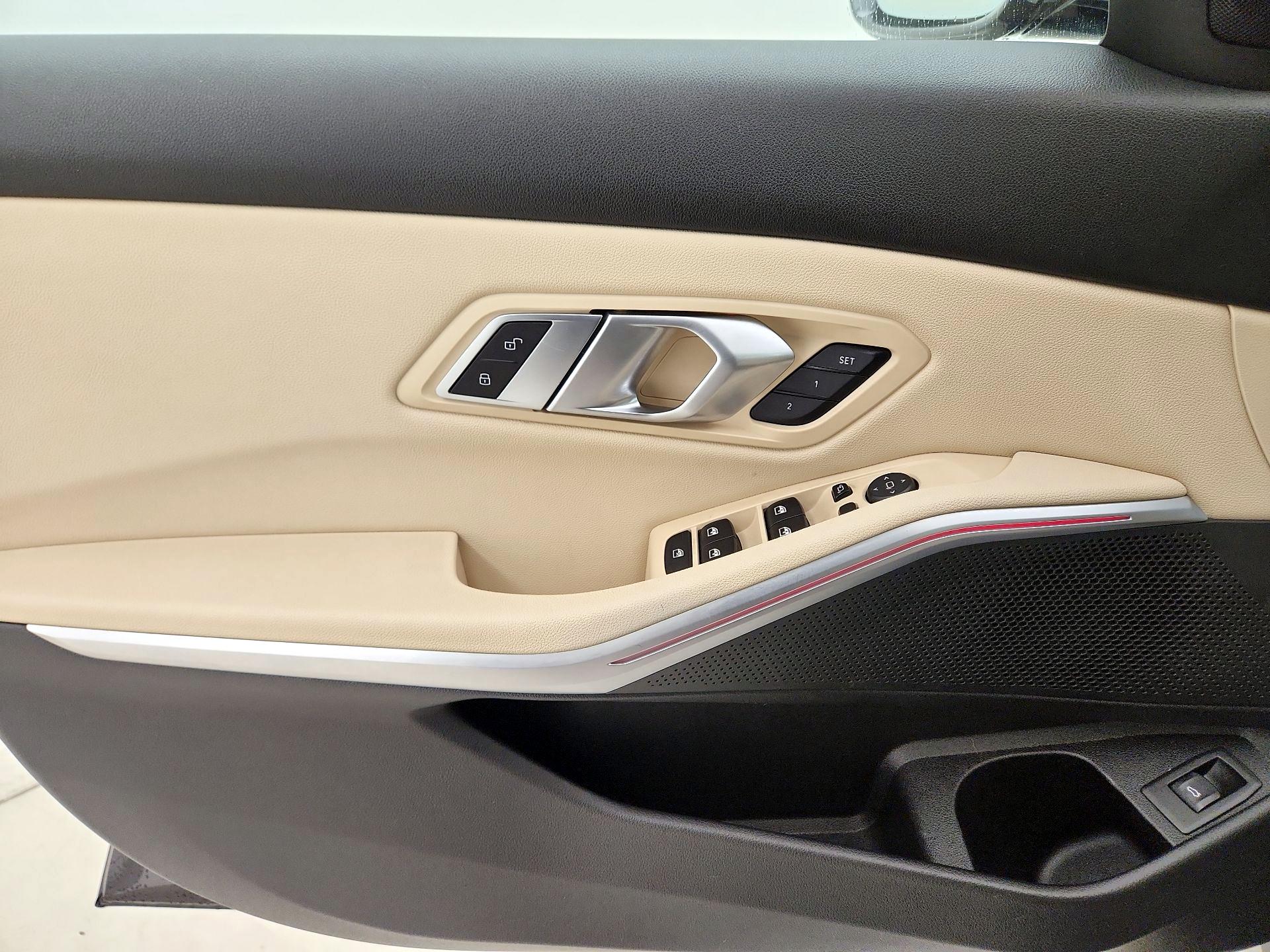 Thumbnail: 2021 BMW 3 Series - 12