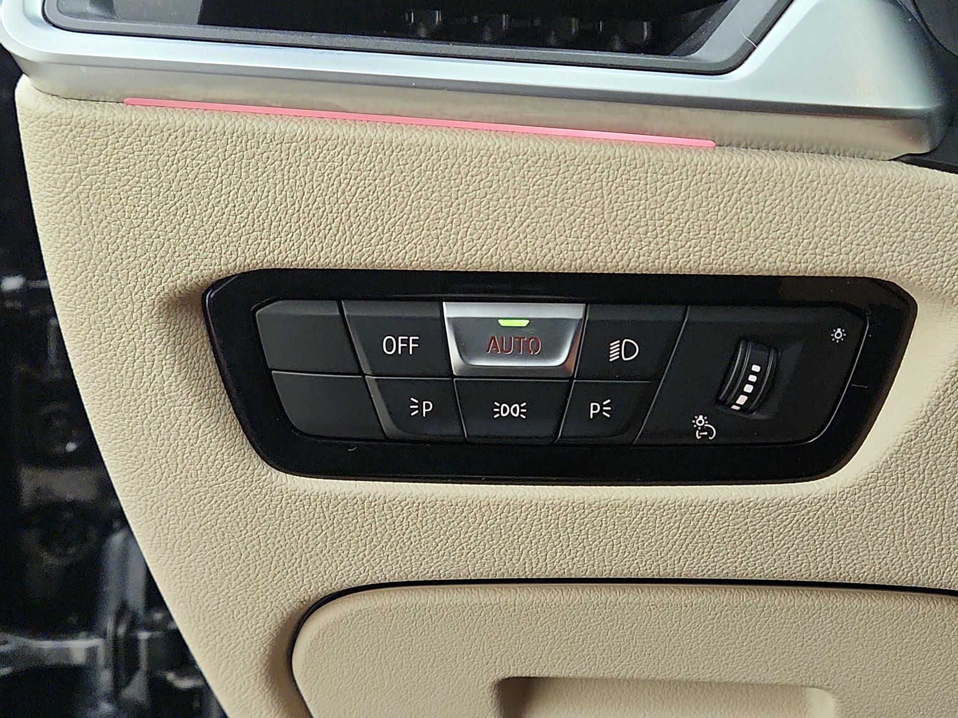 Thumbnail: 2021 BMW 3 Series - 13