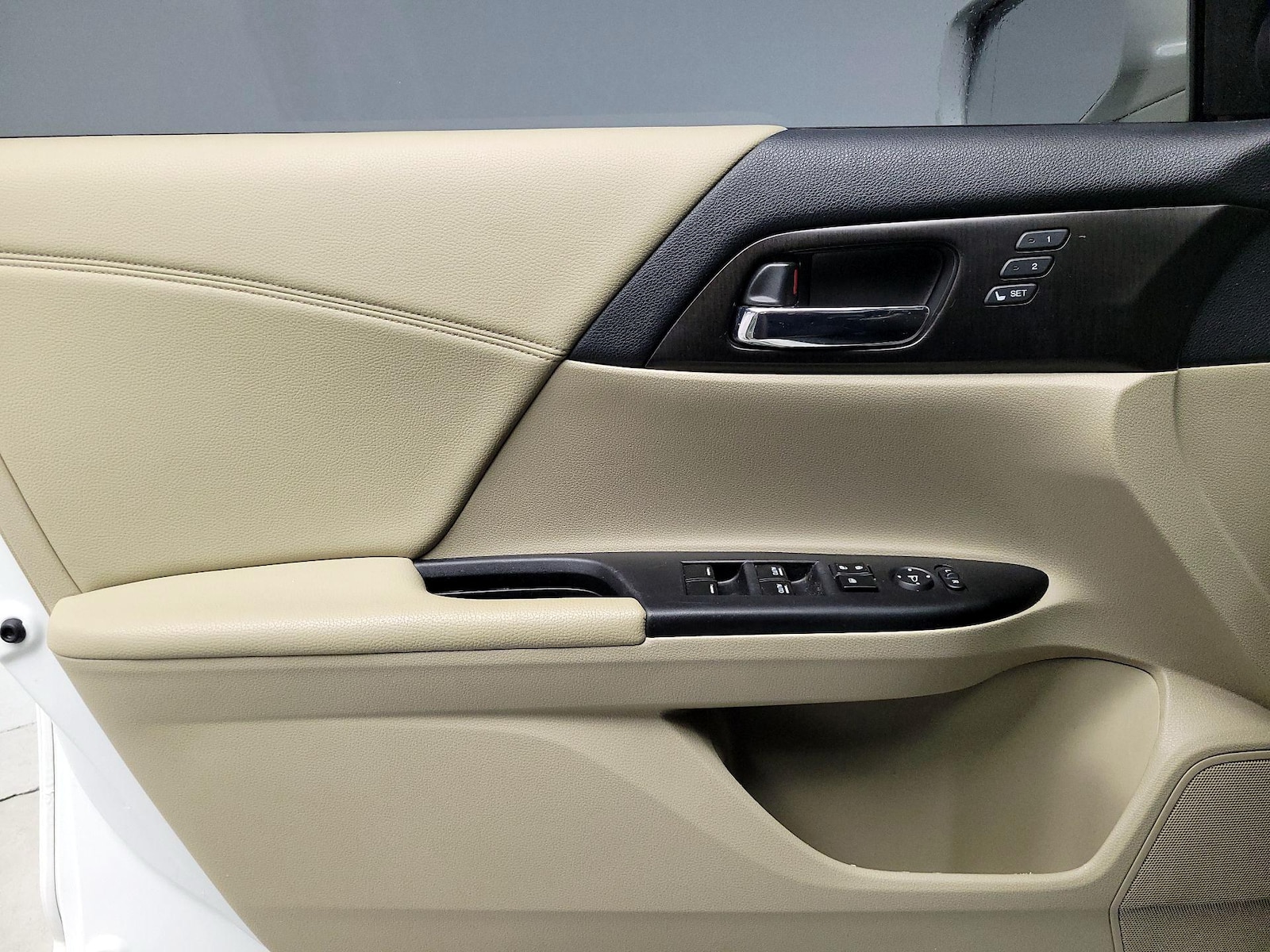 2015 Honda Accord Touring - Photo 13