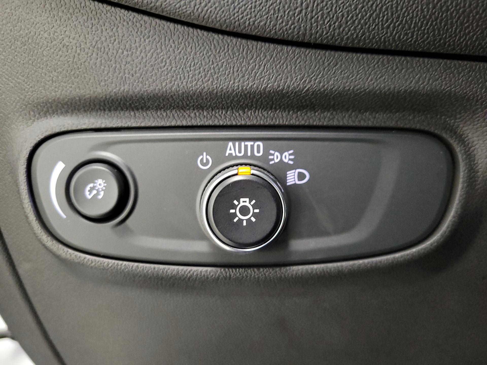 Thumbnail: 2020 Chevrolet Equinox - 13