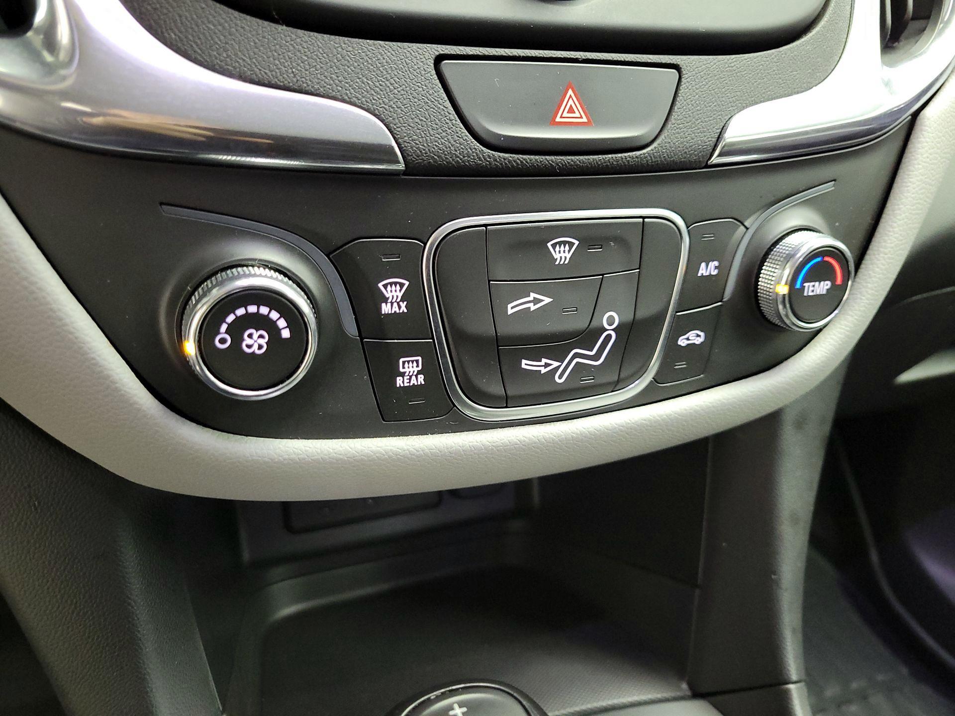 Thumbnail: 2020 Chevrolet Equinox - 17