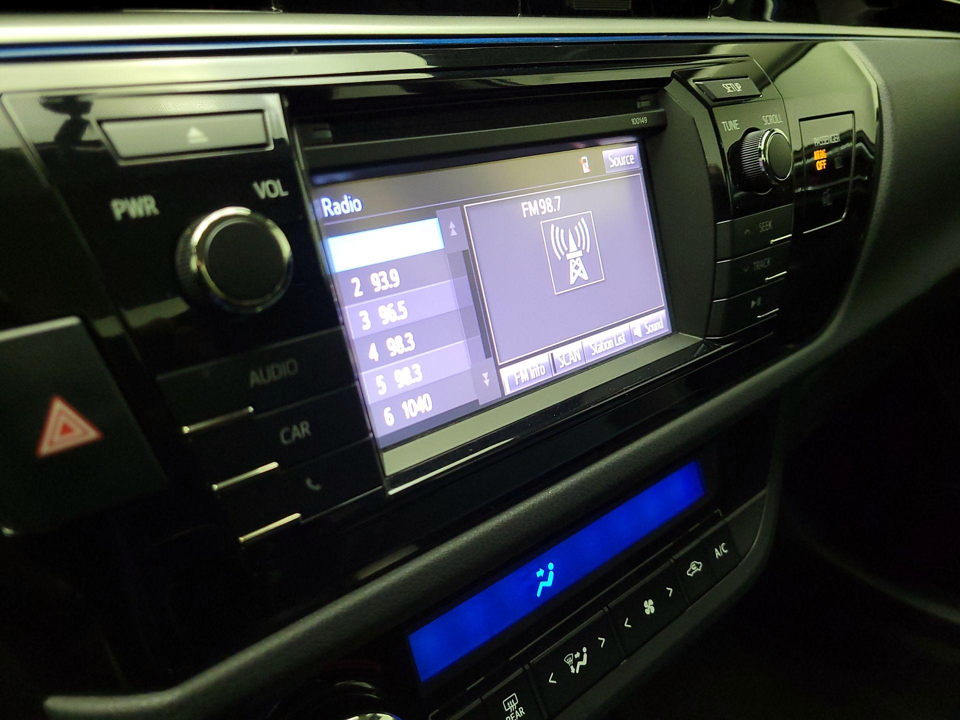 Thumbnail: 2014 Toyota Corolla - 13