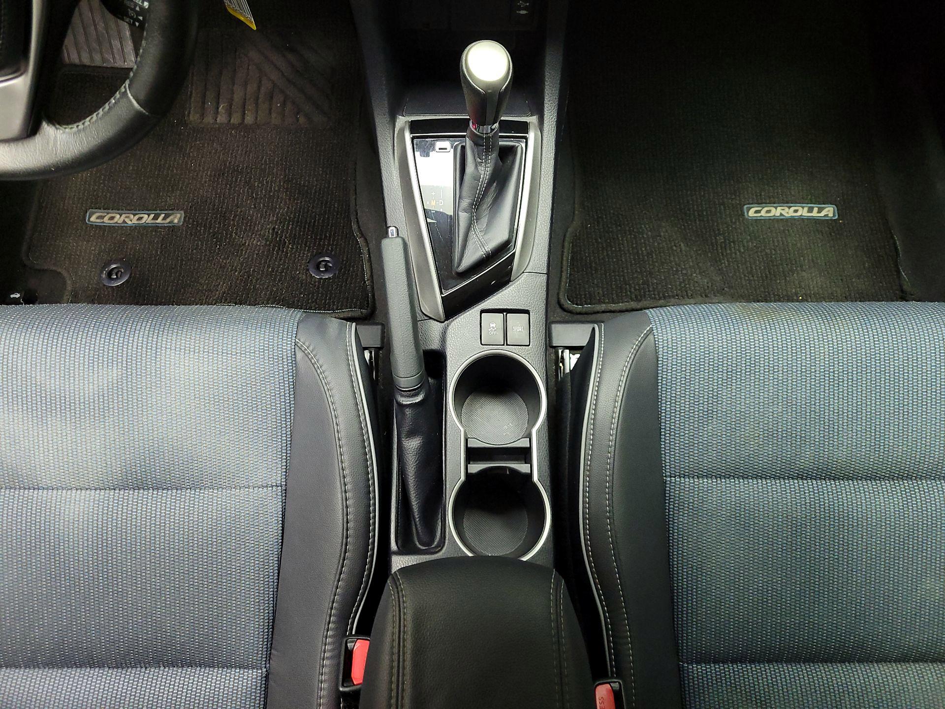 Thumbnail: 2014 Toyota Corolla - 15