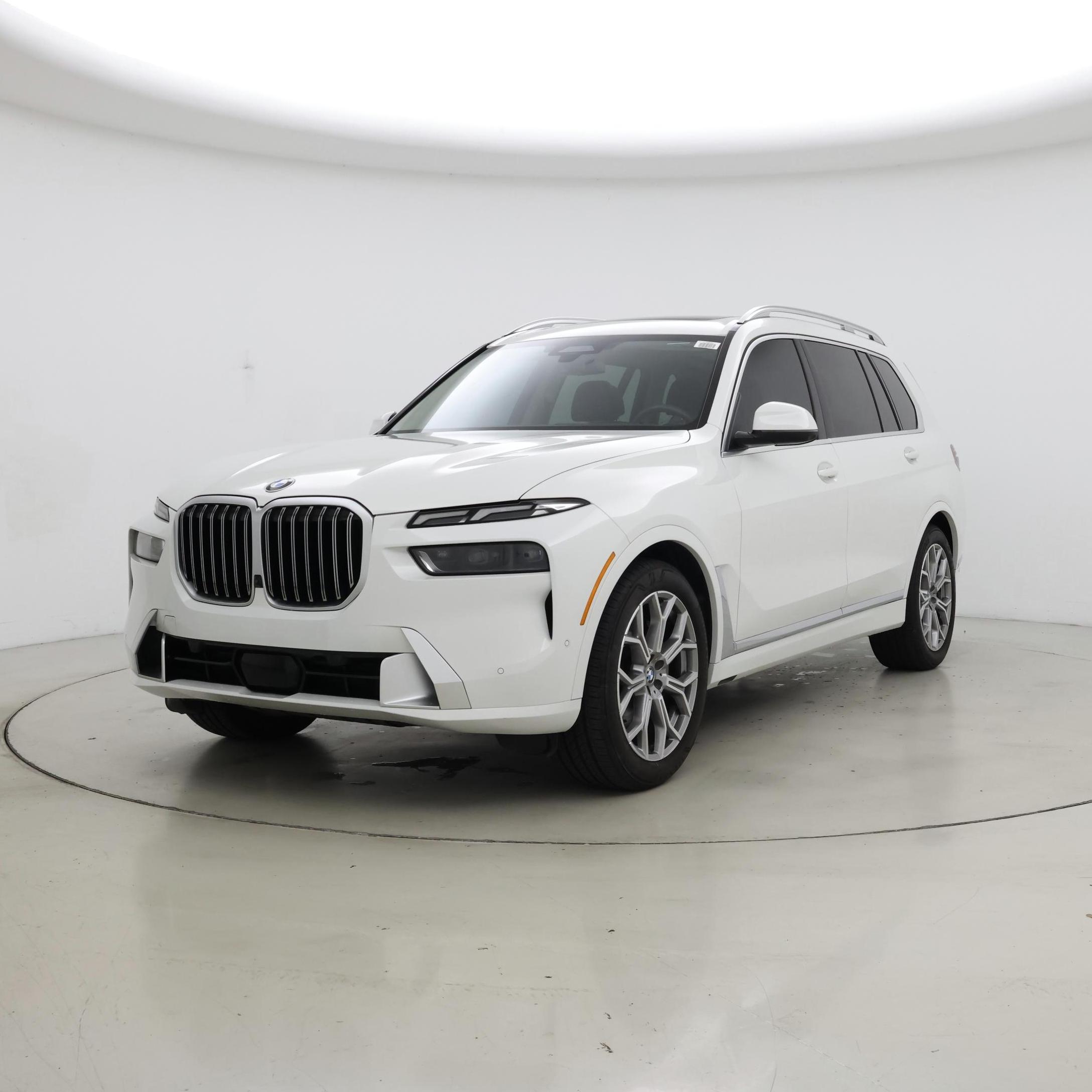Thumbnail: 2023 BMW X7 - 4