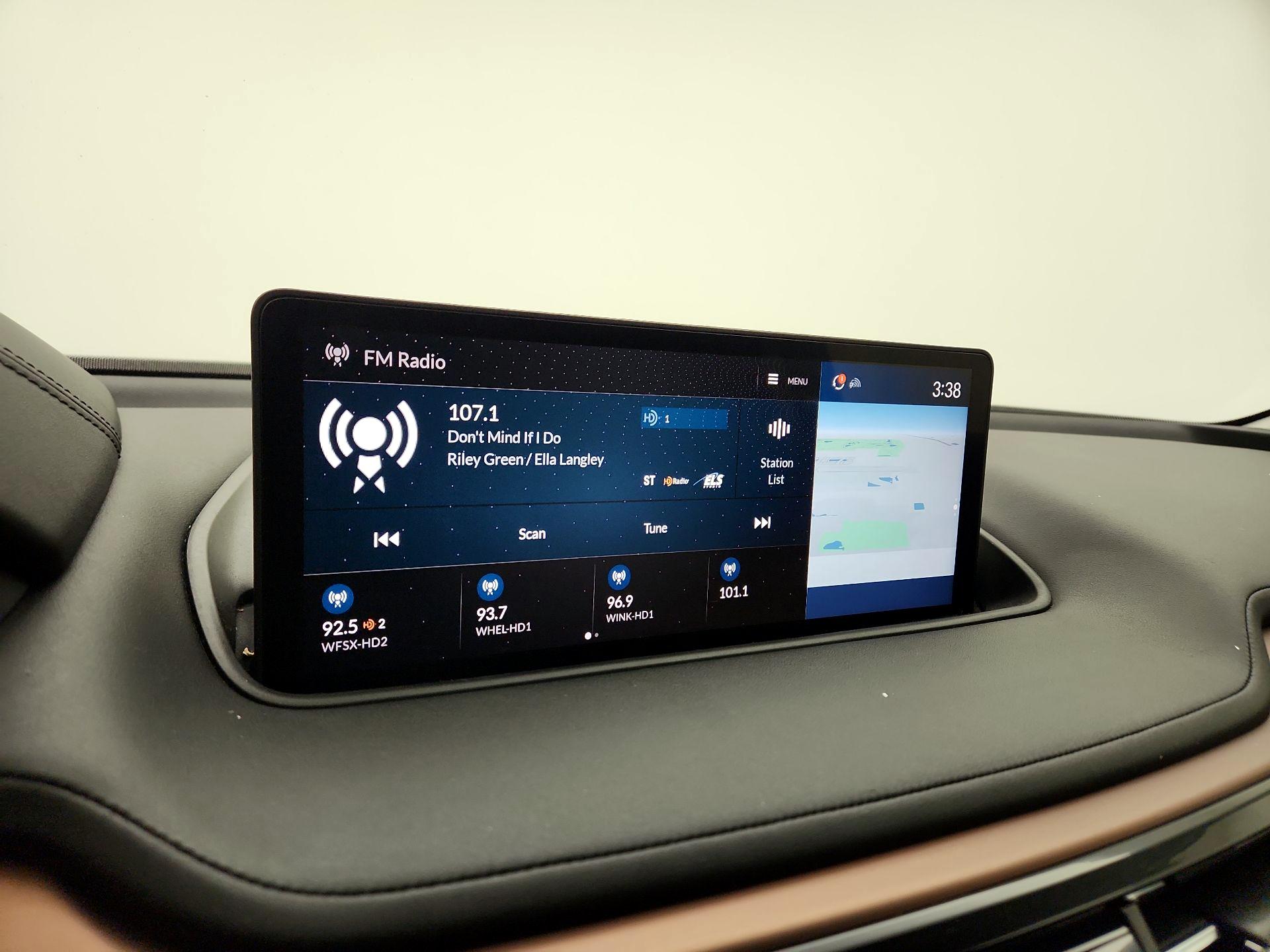 Thumbnail: 2022 Acura MDX - 16