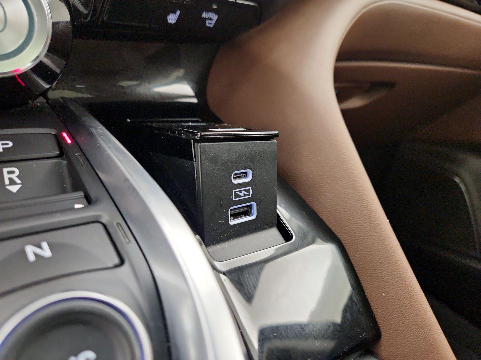 Thumbnail: 2022 Acura MDX - 19