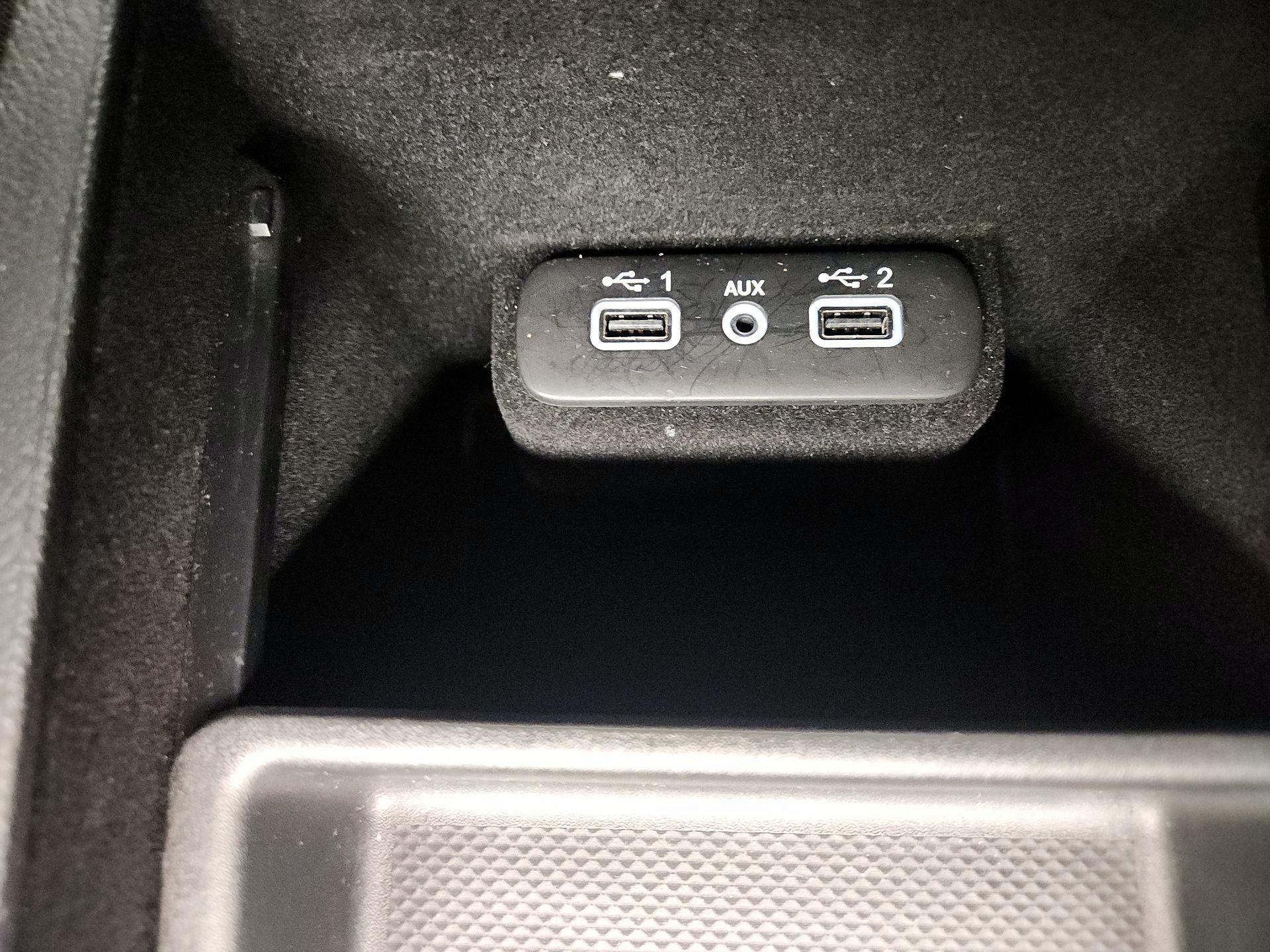 Thumbnail: 2022 Dodge Charger - 18