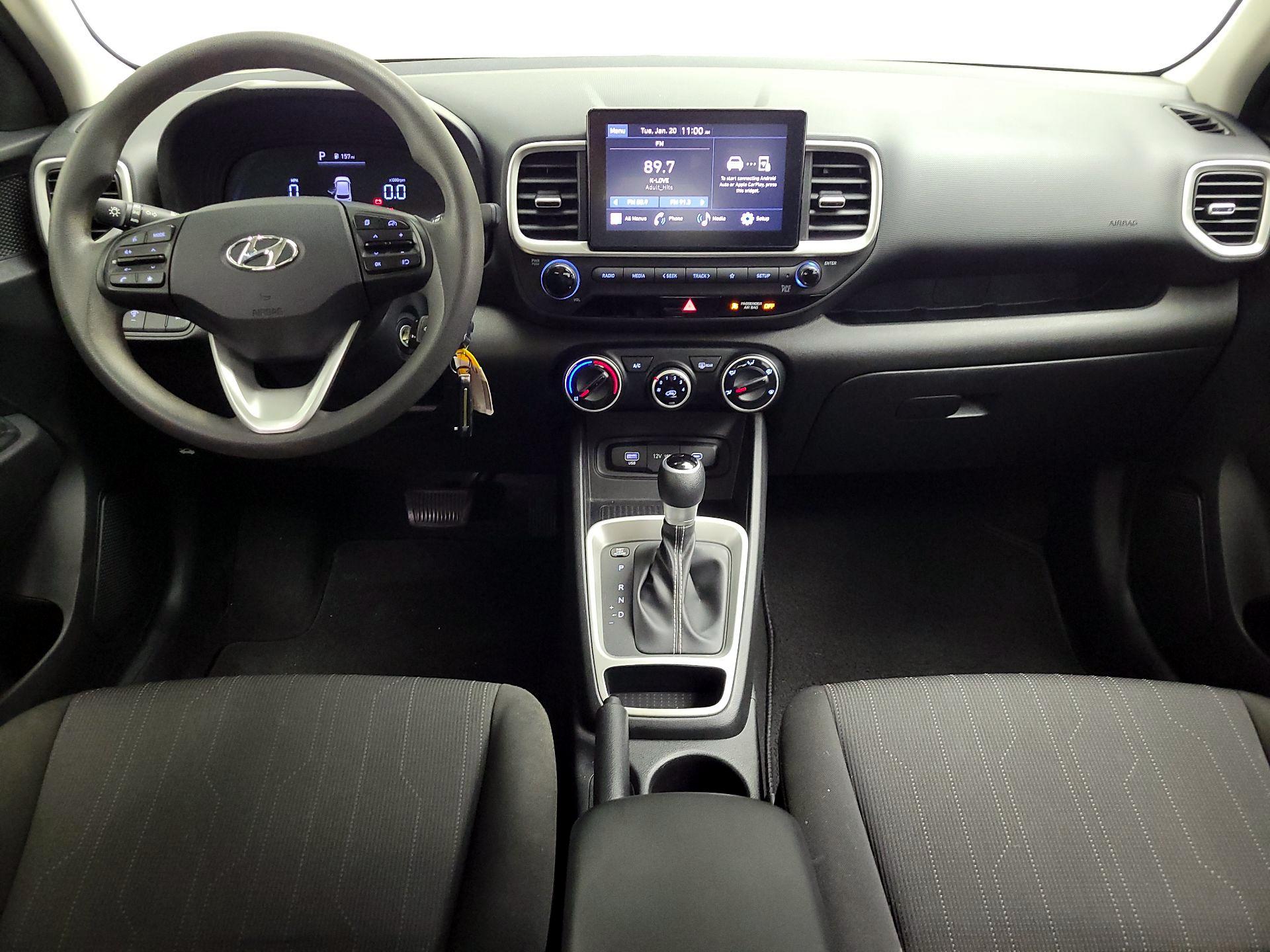 Thumbnail: 2023 Hyundai Venue - 9