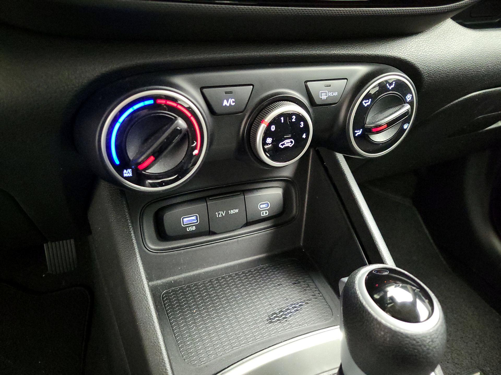 Thumbnail: 2023 Hyundai Venue - 17