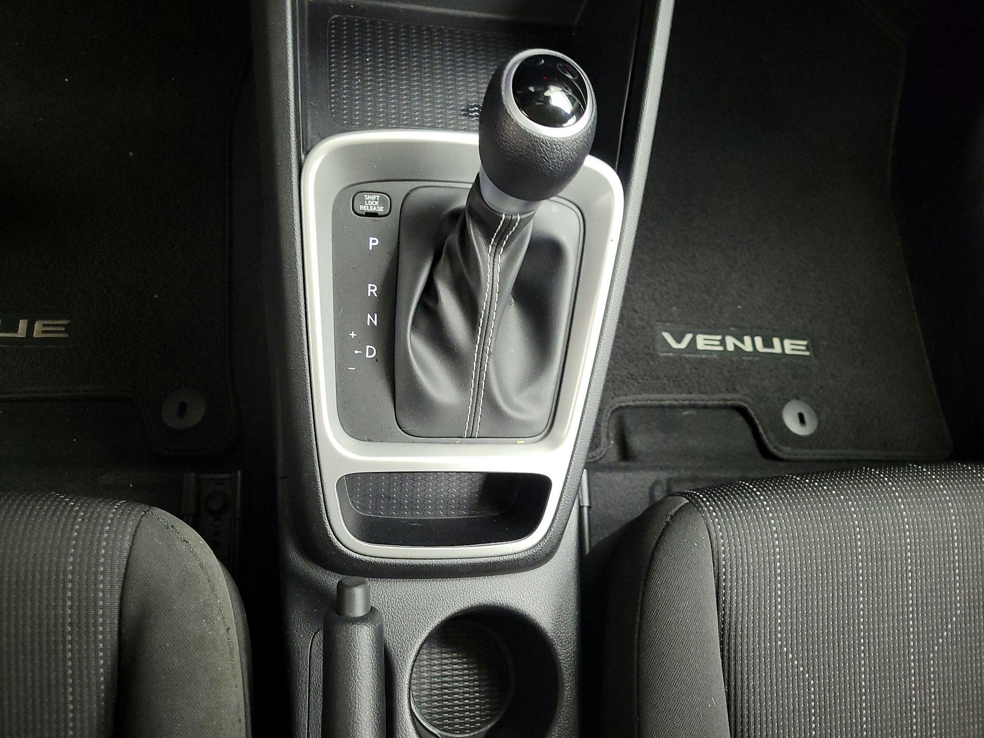 Thumbnail: 2023 Hyundai Venue - 18