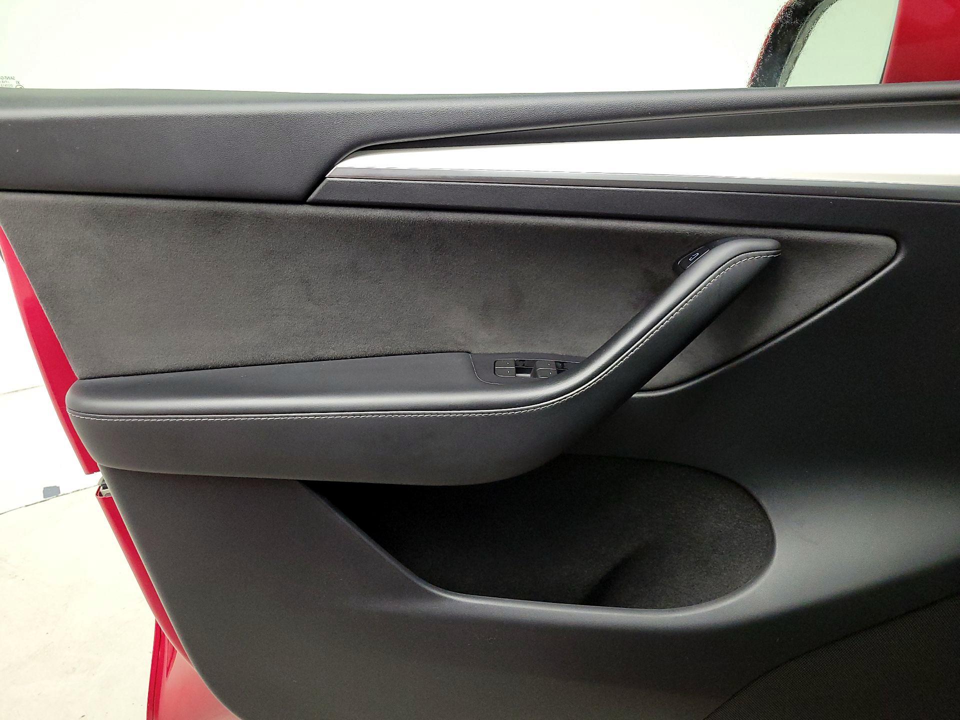 Thumbnail: 2023 Tesla Model Y - 12