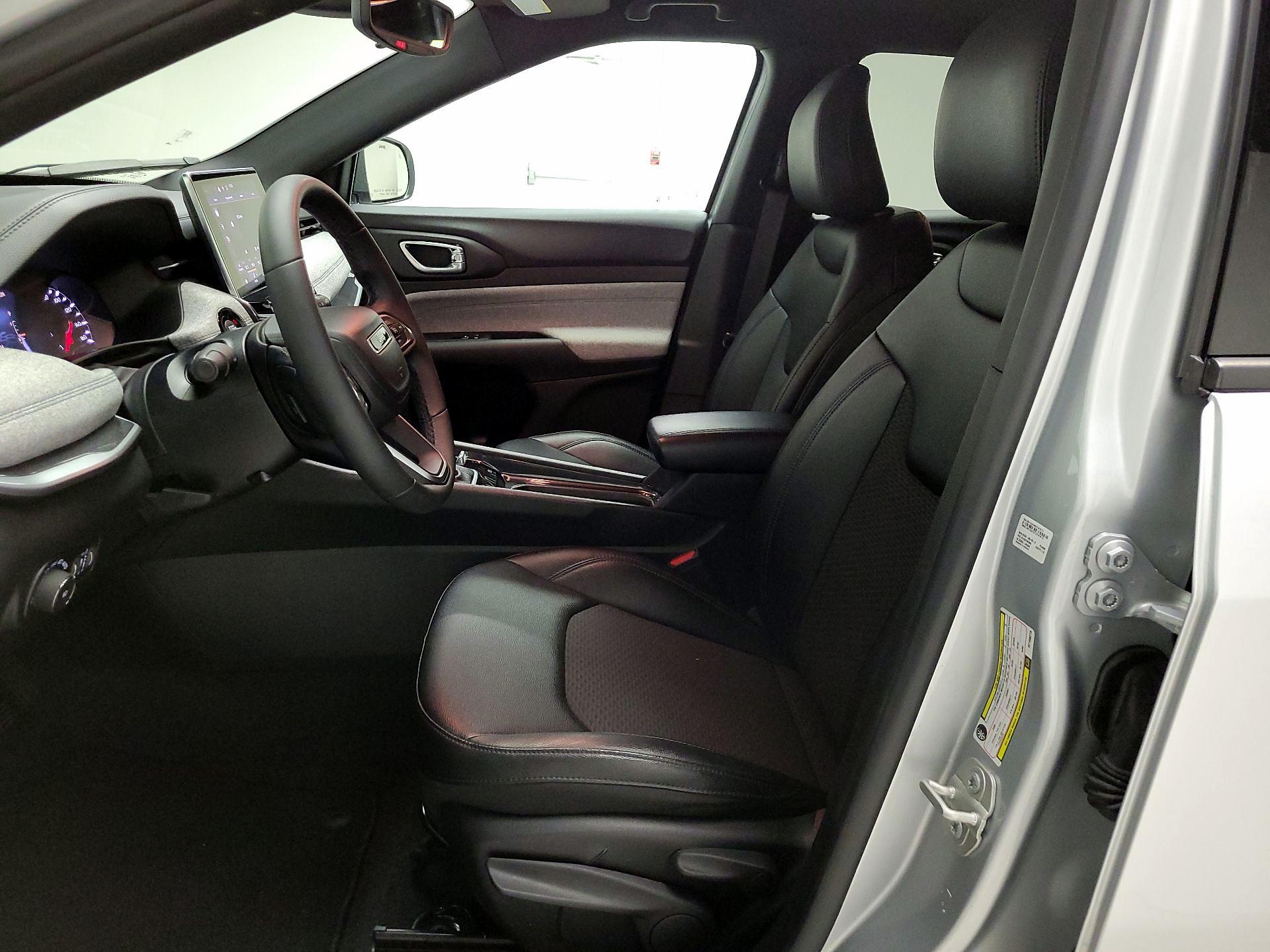 Thumbnail: 2024 Jeep Compass - 11