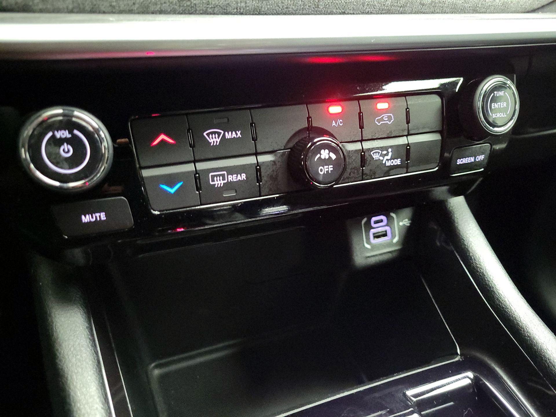 Thumbnail: 2024 Jeep Compass - 16