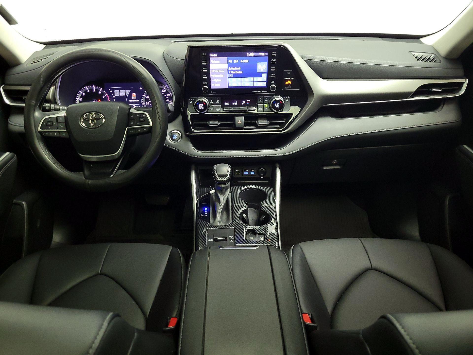 Thumbnail: 2022 Toyota Highlander - 9