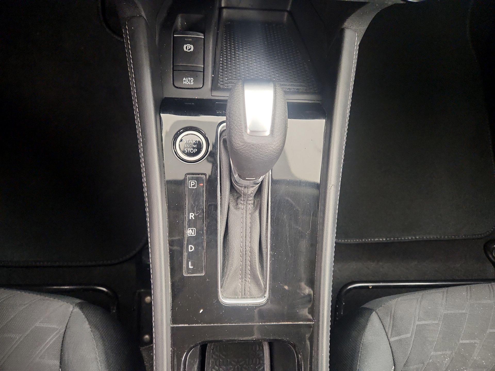 Thumbnail: 2021 Nissan Kicks - 16