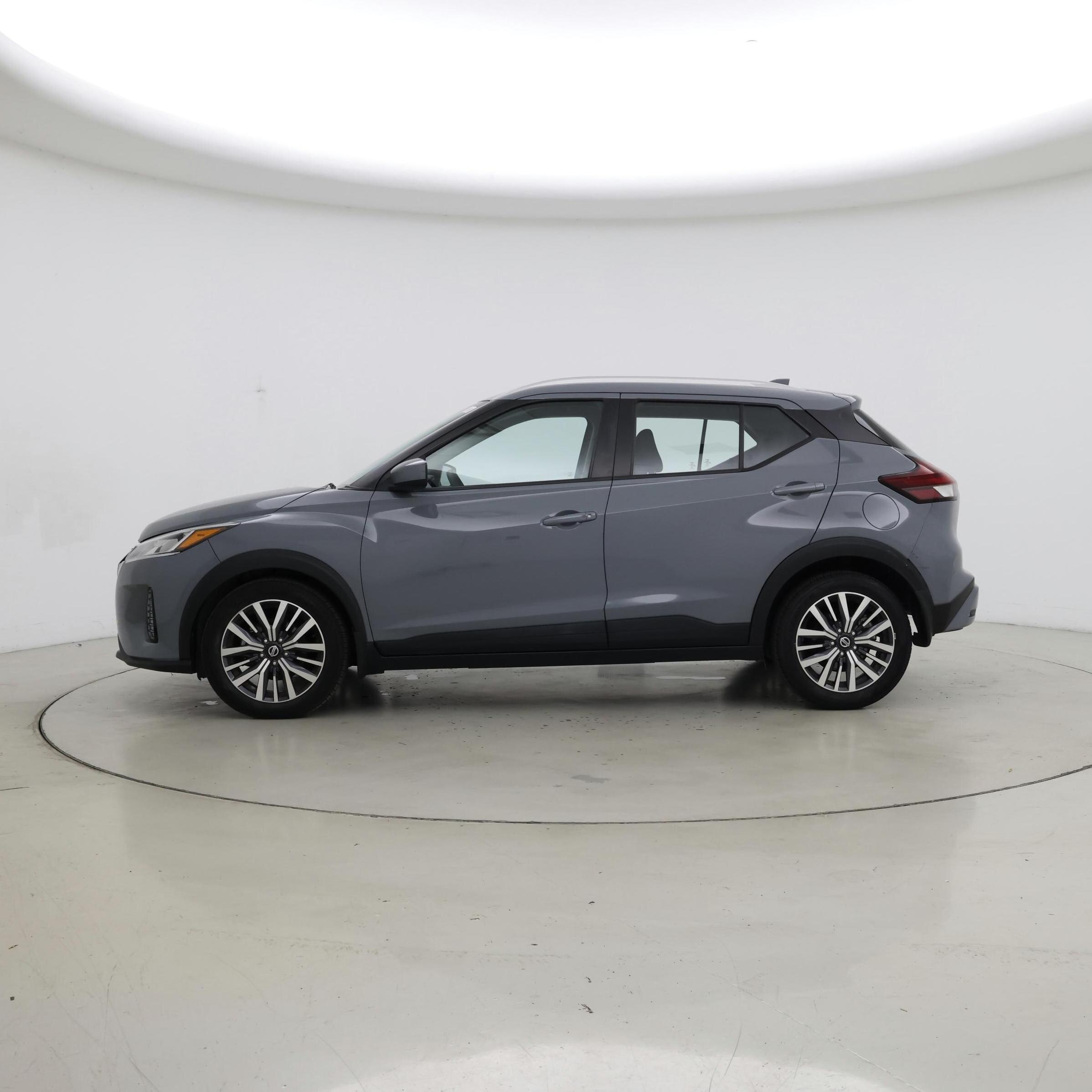 Thumbnail: 2021 Nissan Kicks - 3
