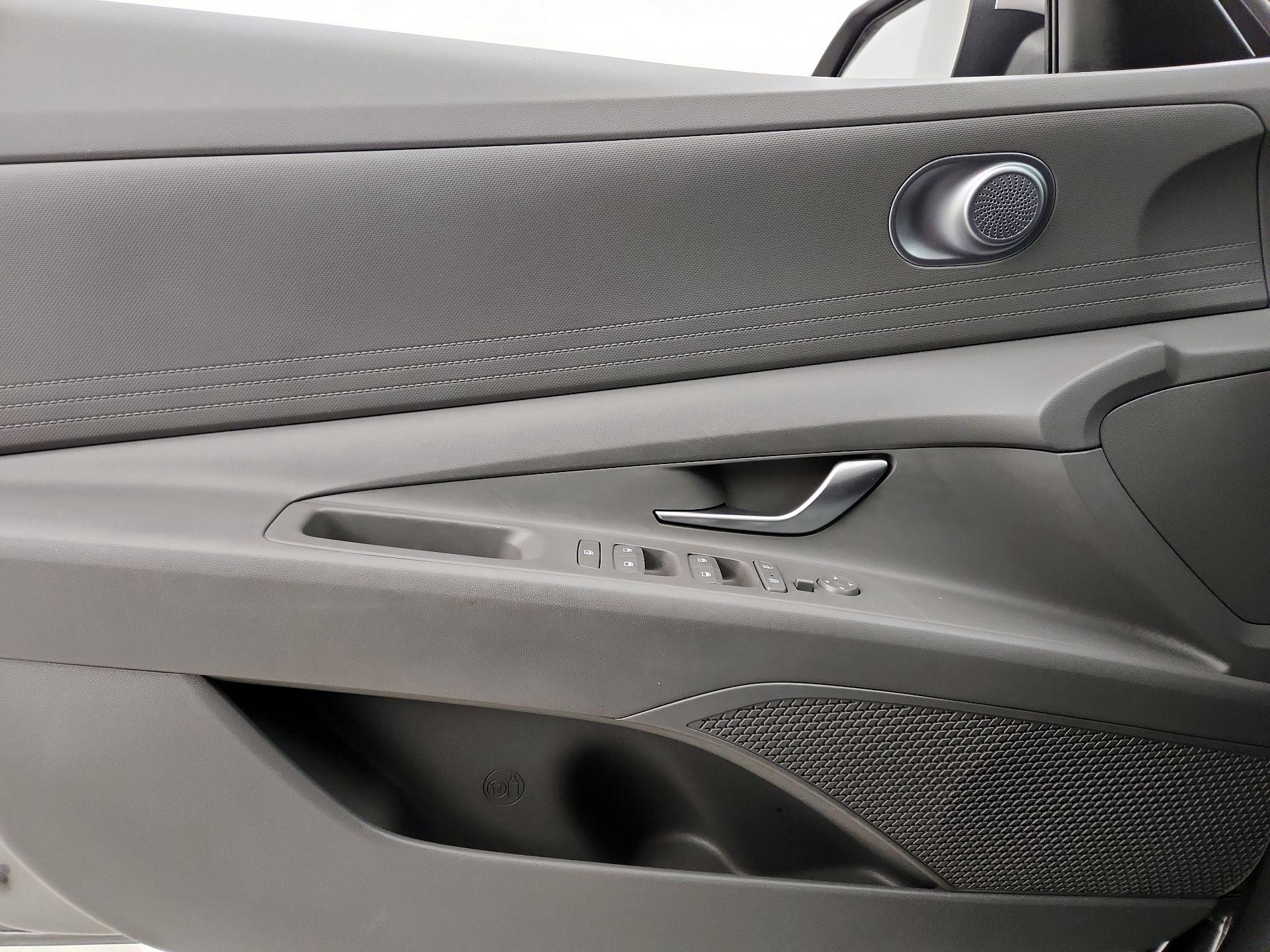 Thumbnail: 2023 Hyundai Elantra - 12