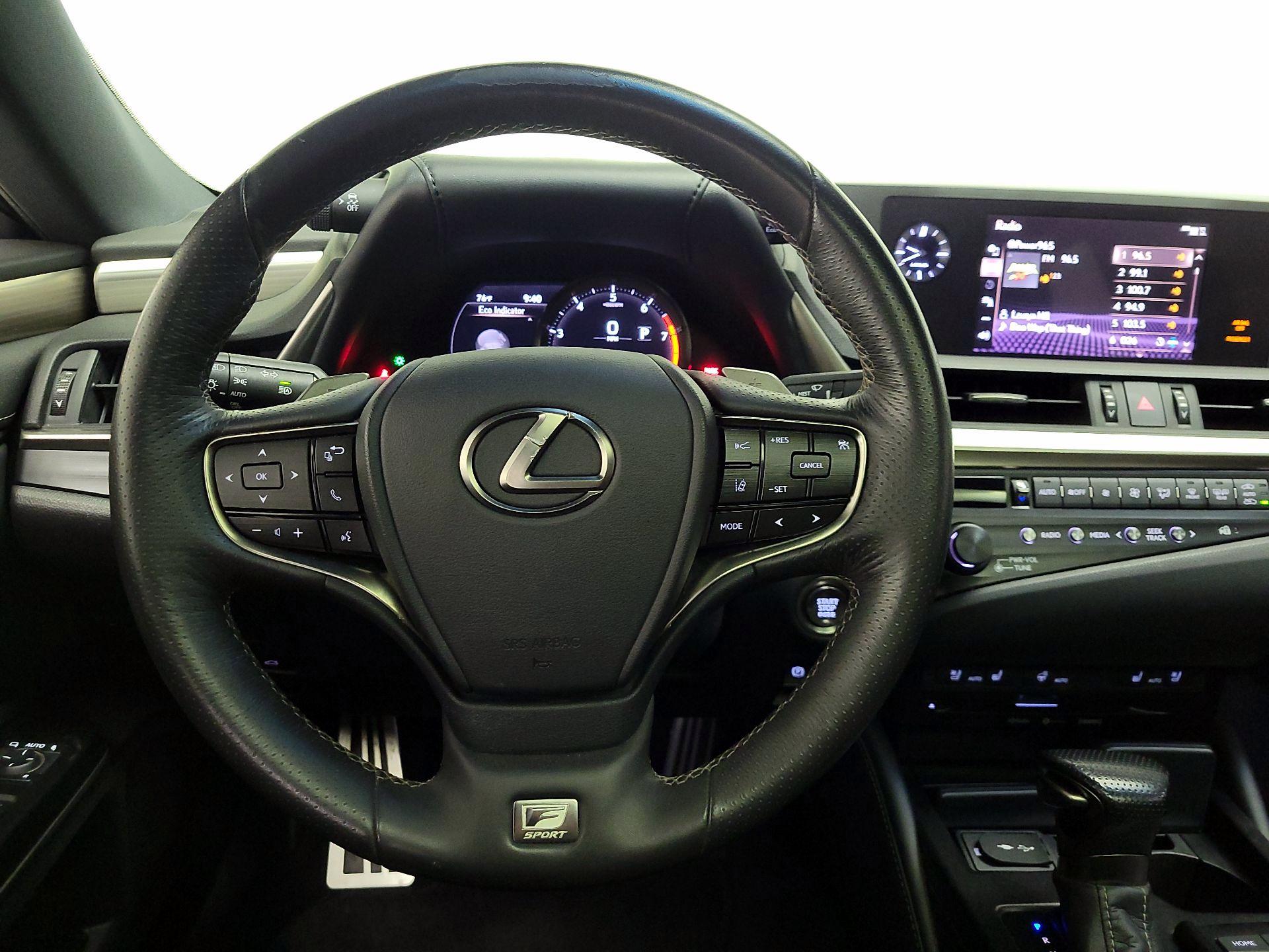 Thumbnail: 2020 Lexus ES - 10