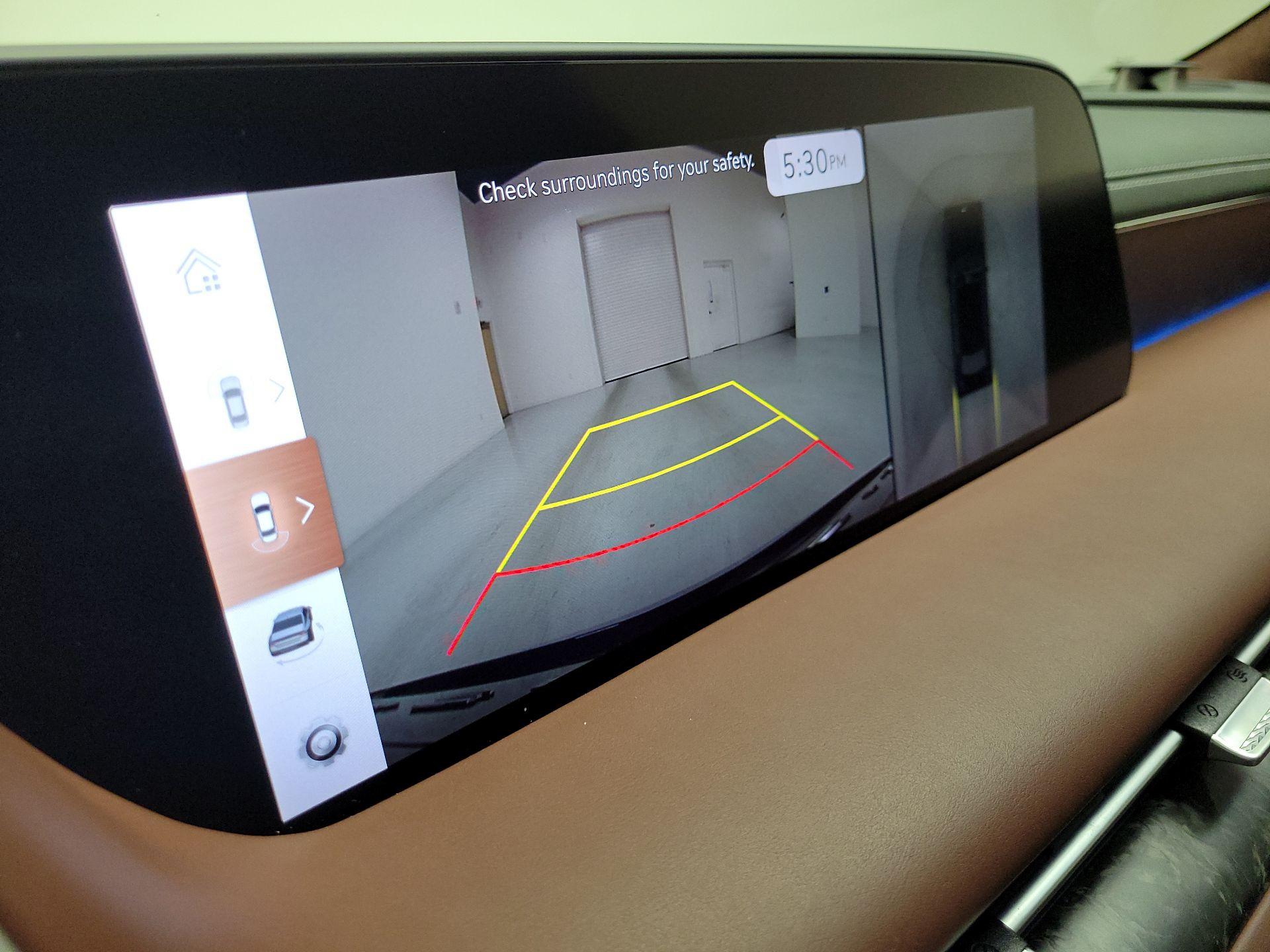 Thumbnail: 2023 Genesis G90 - 15