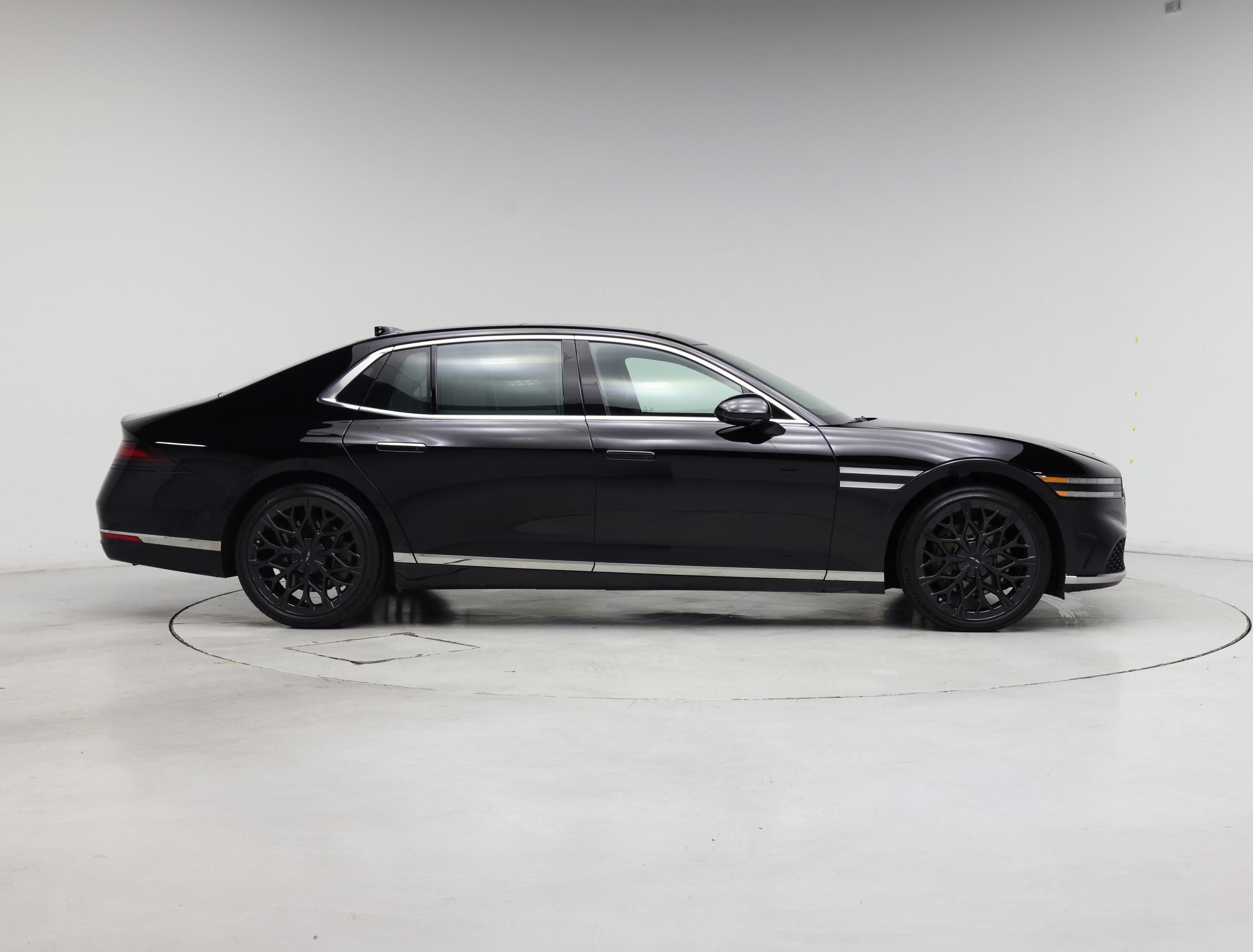 Thumbnail: 2023 Genesis G90 - 7