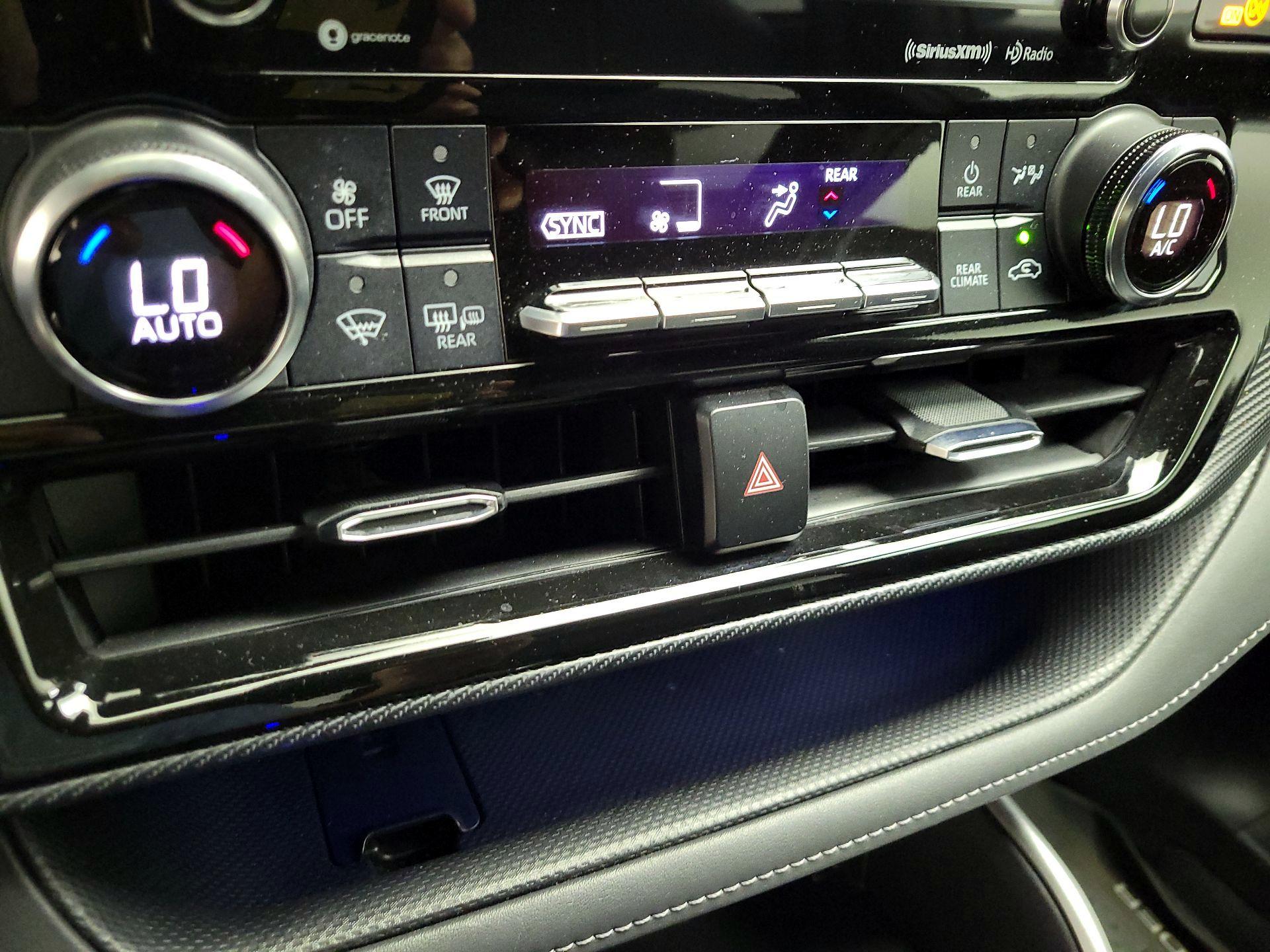 Thumbnail: 2021 Toyota Highlander - 16