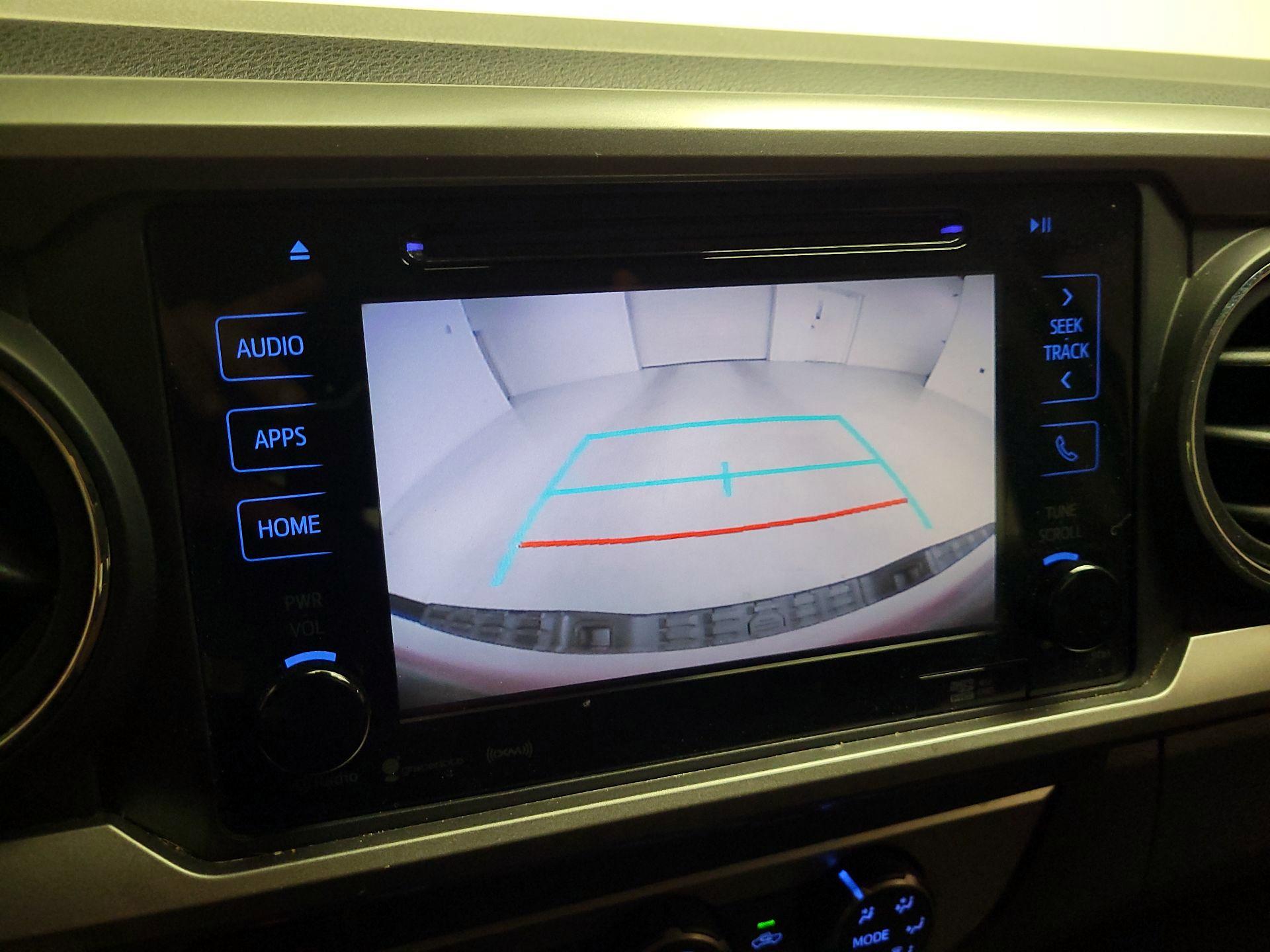 Thumbnail: 2019 Toyota Tacoma - 15